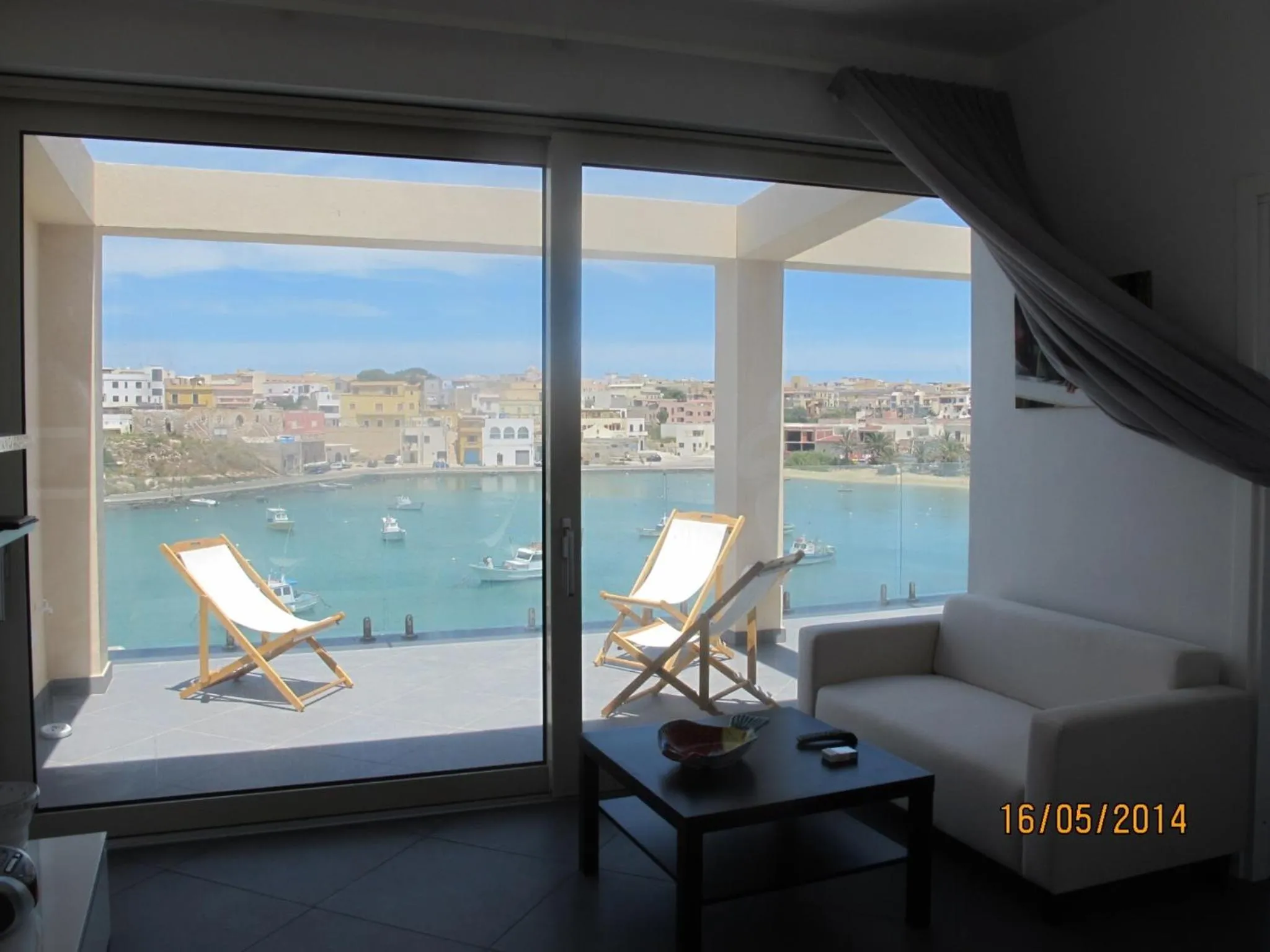 Balcony/Terrace in Calamaluk