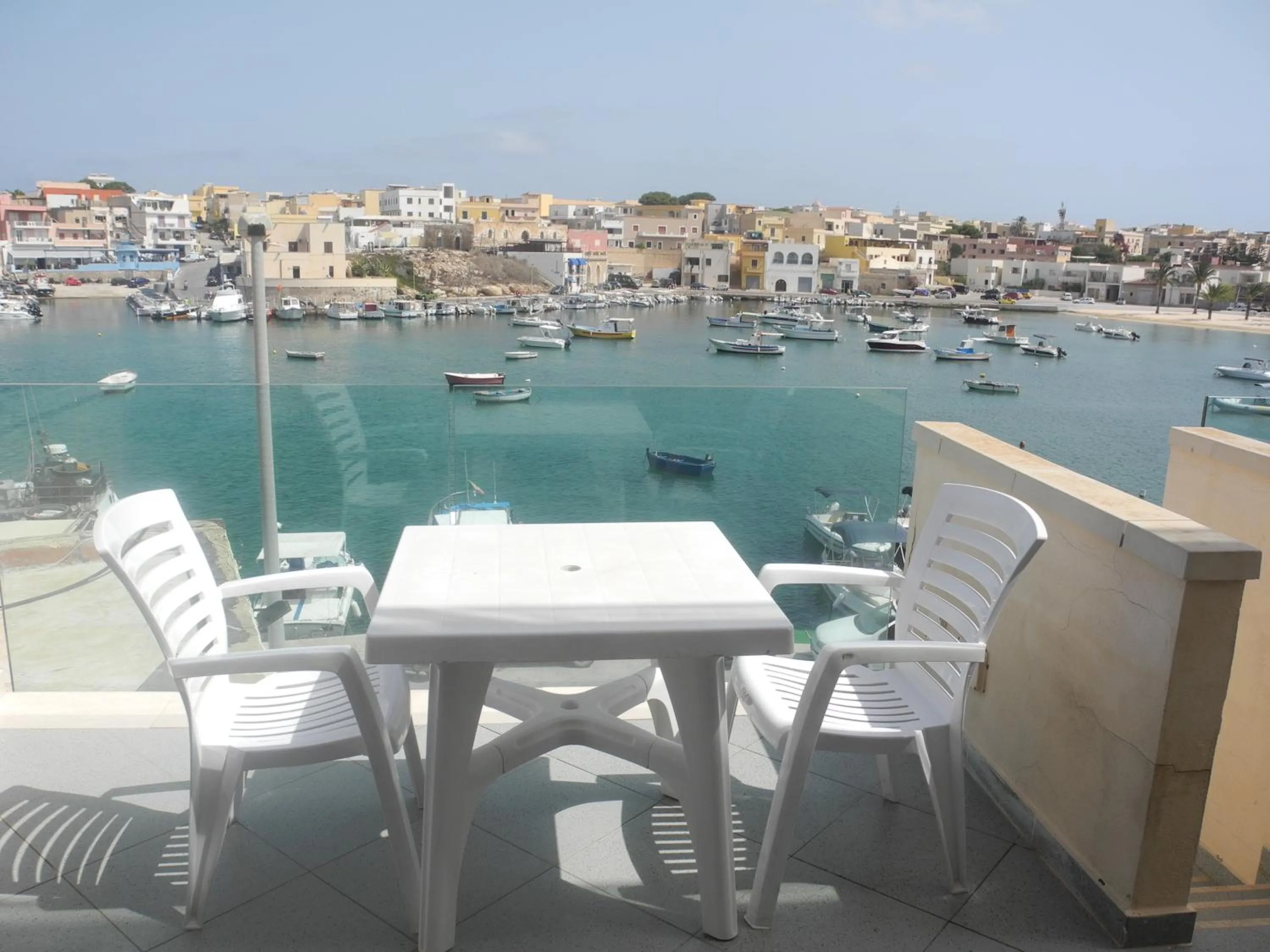 Balcony/Terrace in Calamaluk