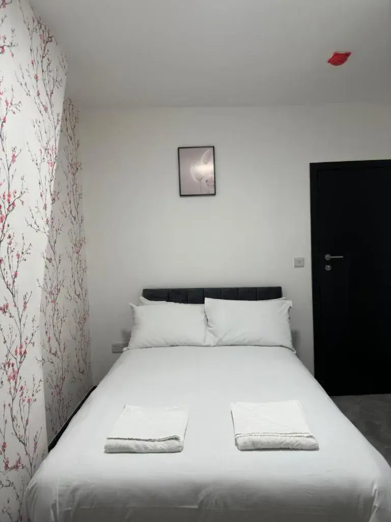 Bedroom, Bed in Ivy House Hotel Bedroom, Bed in Ivy House Hotel