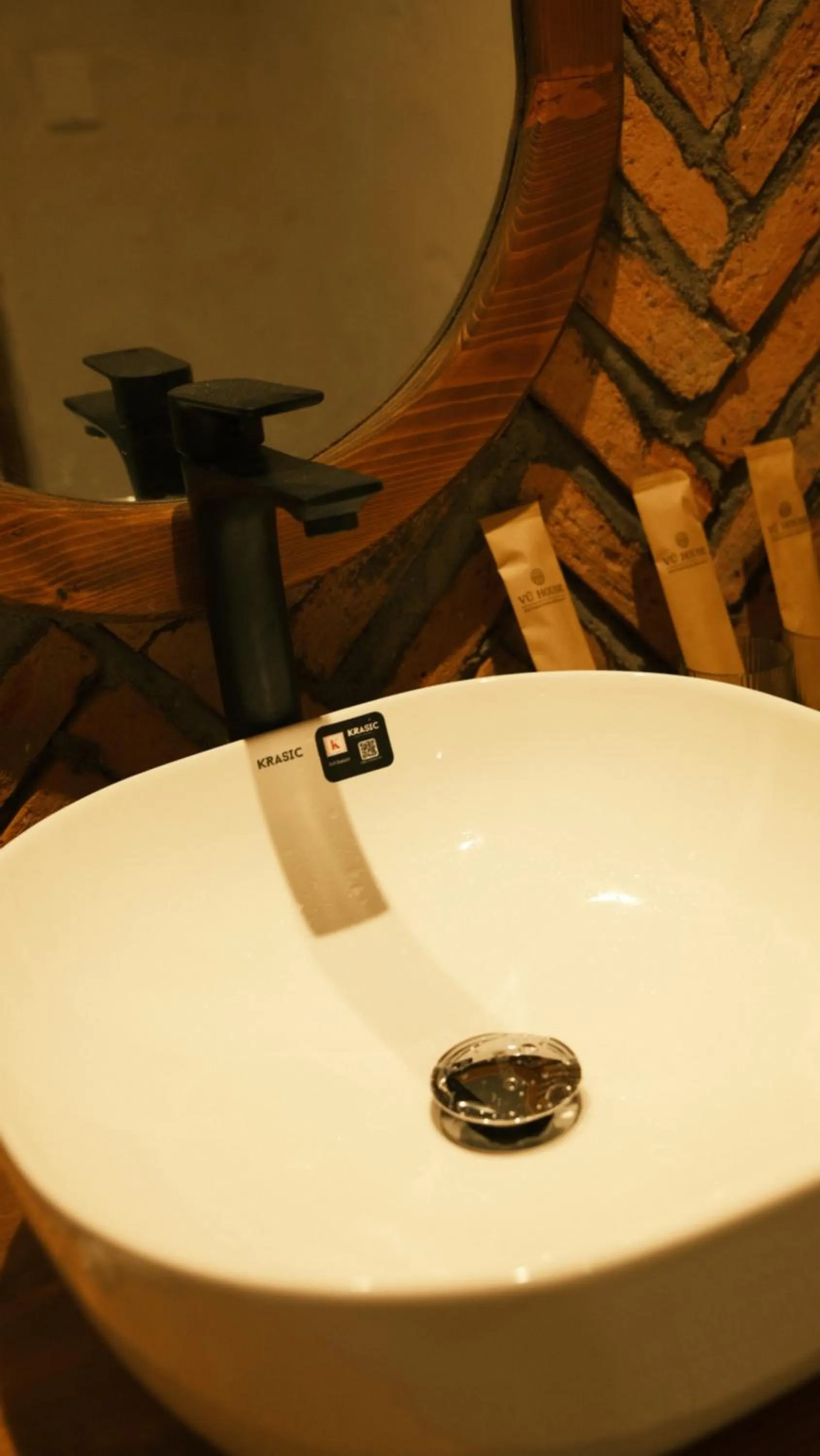 Toilet in Vũ House Phú Yên- Boutique Room & Breakfast