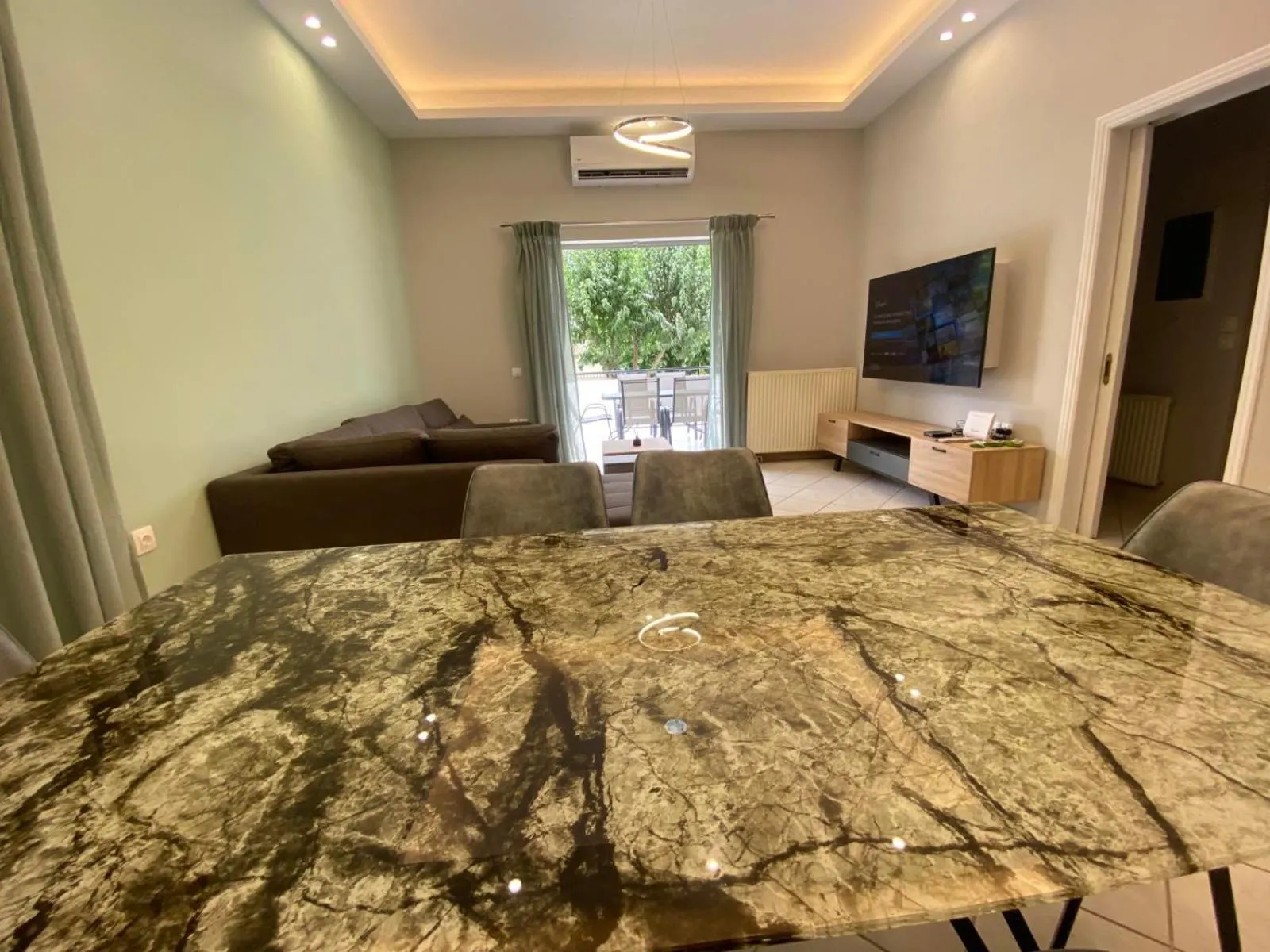 Comfortable Apartment Near to Metro