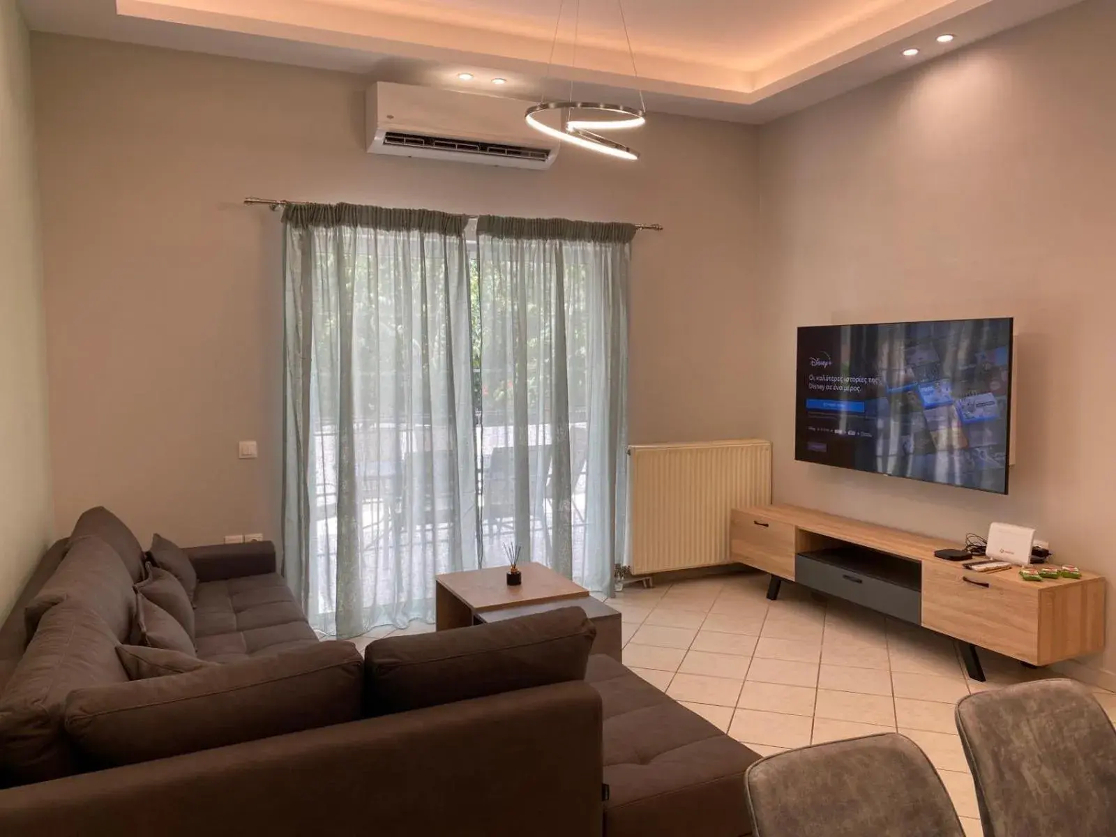 Two-Bedroom Apartment in Comfortable Apartment Near to Metro Two-Bedroom Apartment in Comfortable Apartment Near to Metro