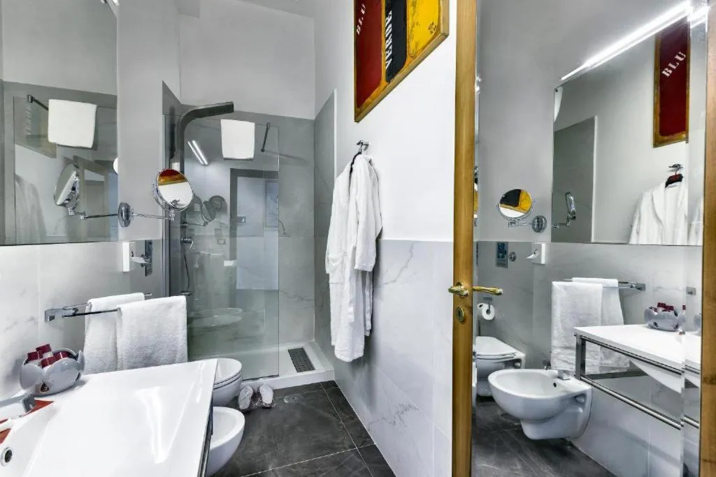 Shower in Boutique Hotel Piazza Carità