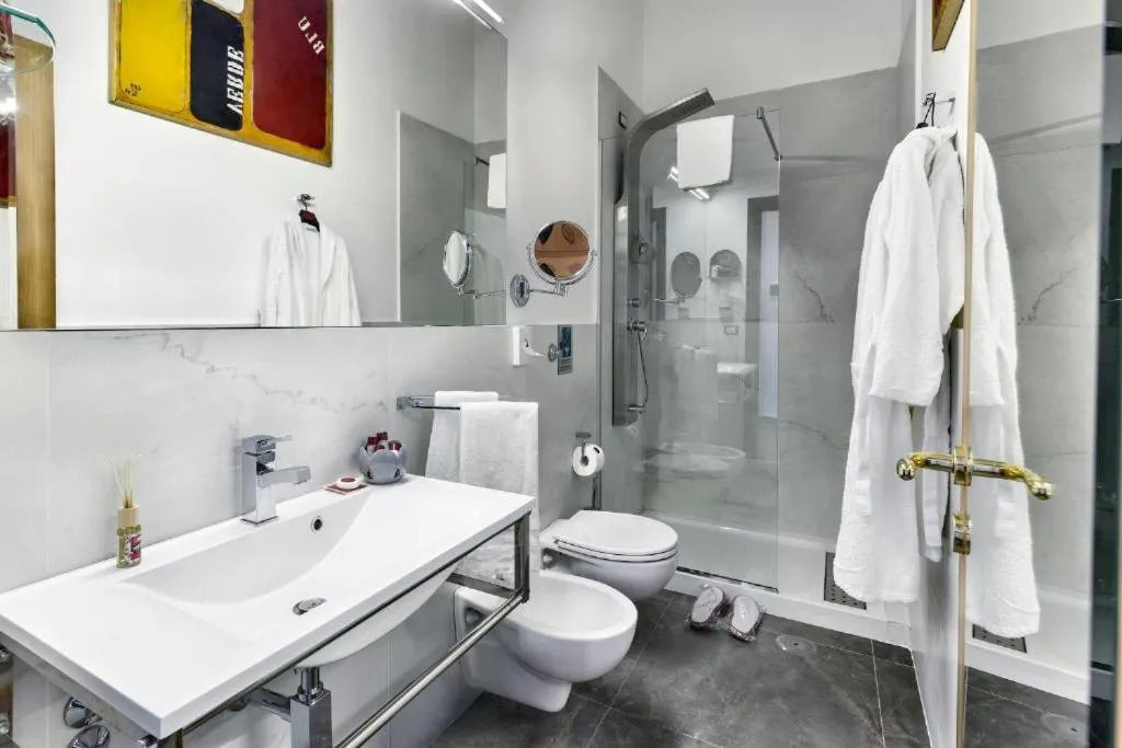 Shower in Boutique Hotel Piazza Carità