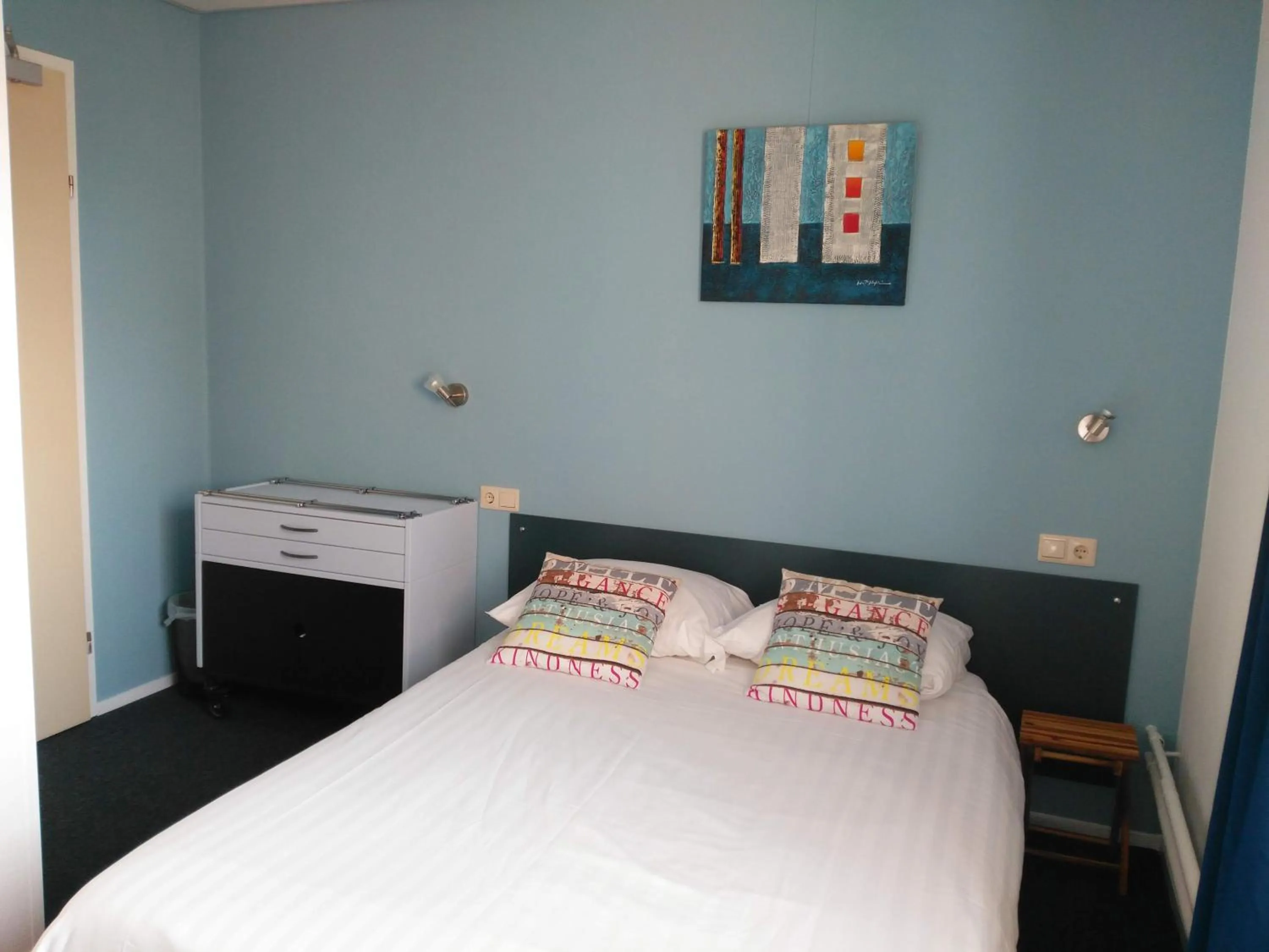 Coffee/tea facilities, Bed in Hotel De Wilde Kriek