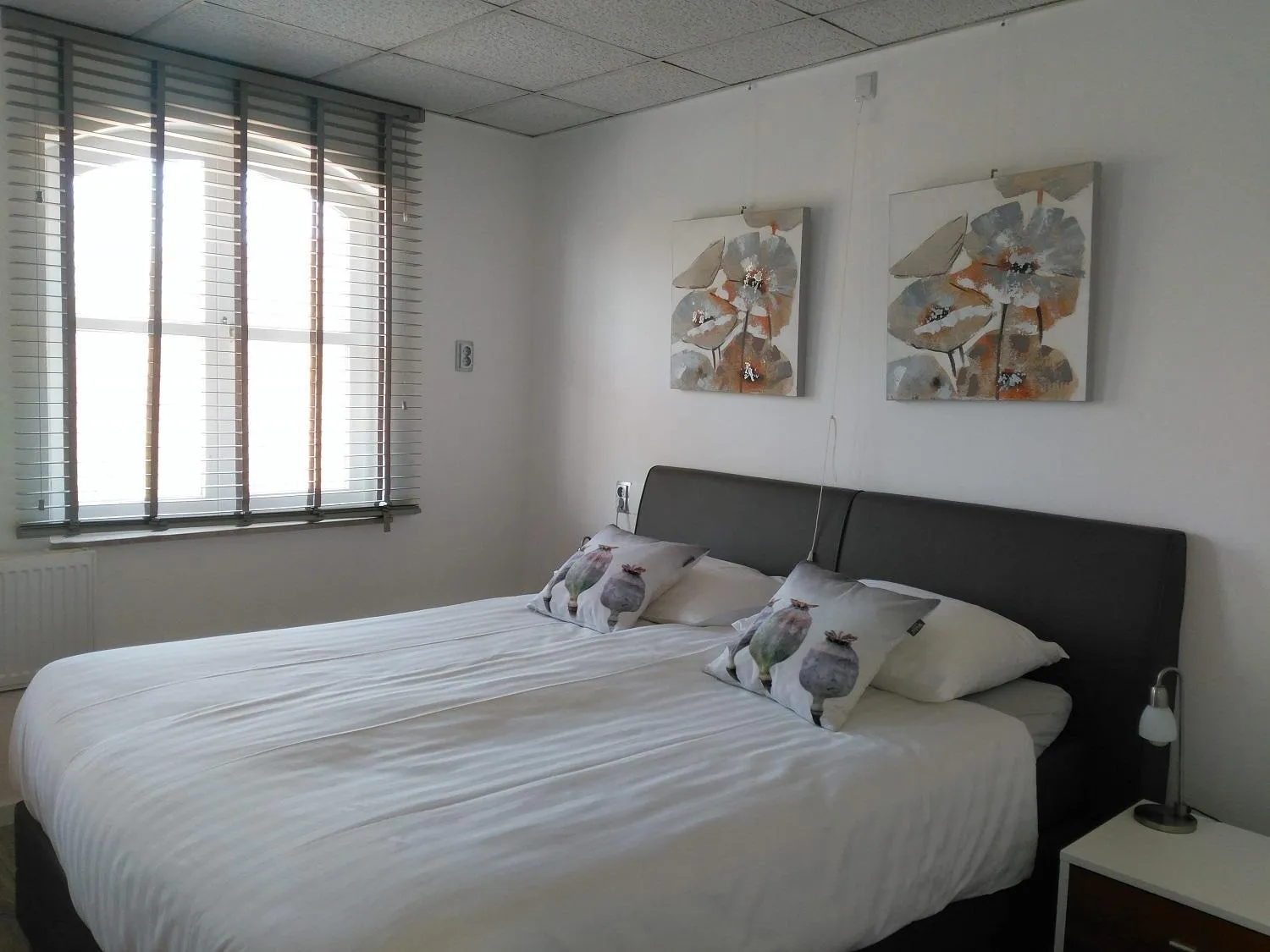 Coffee/tea facilities, Bed in Hotel De Wilde Kriek