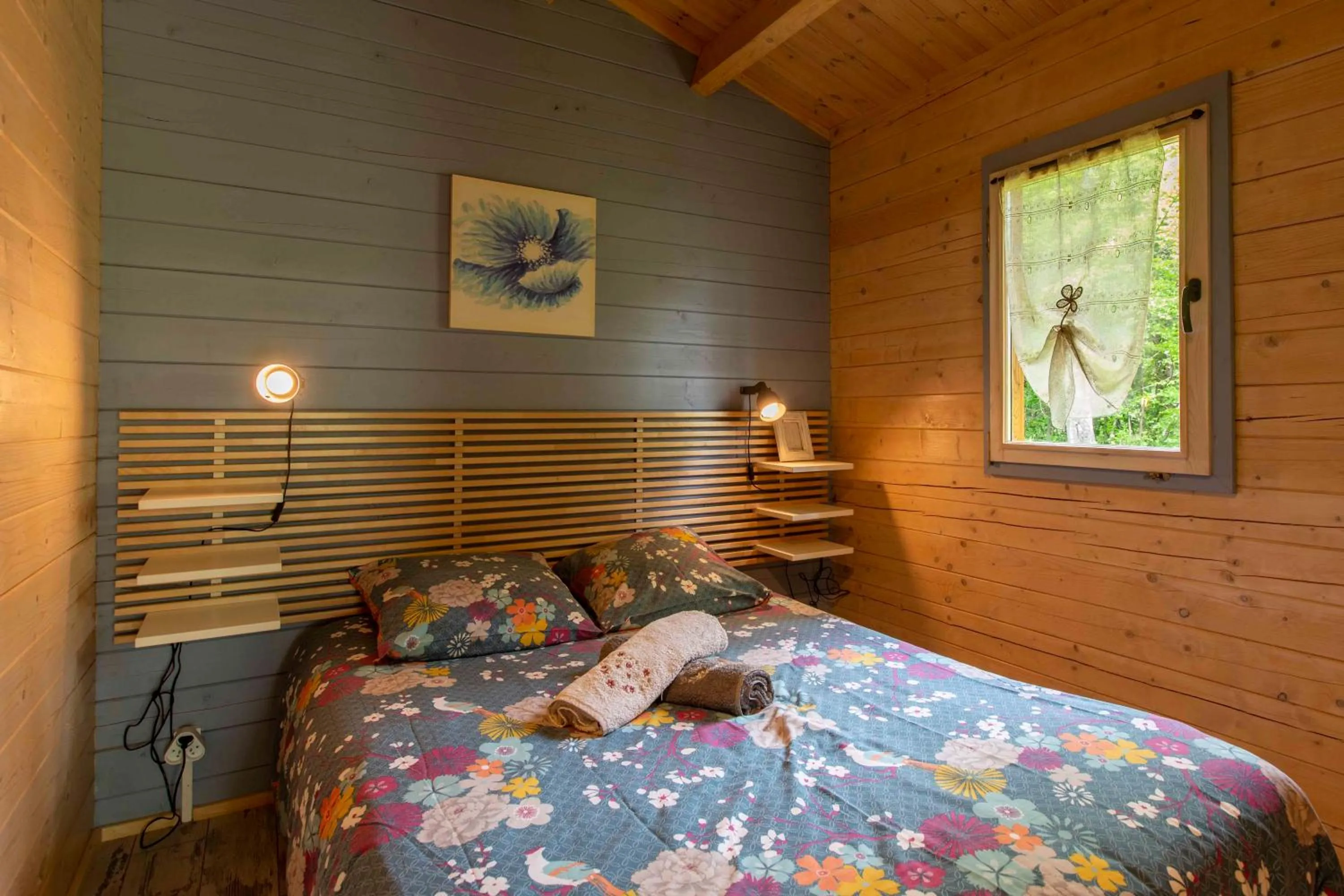 Bedroom, Bed in Chalets du Bois de Vache