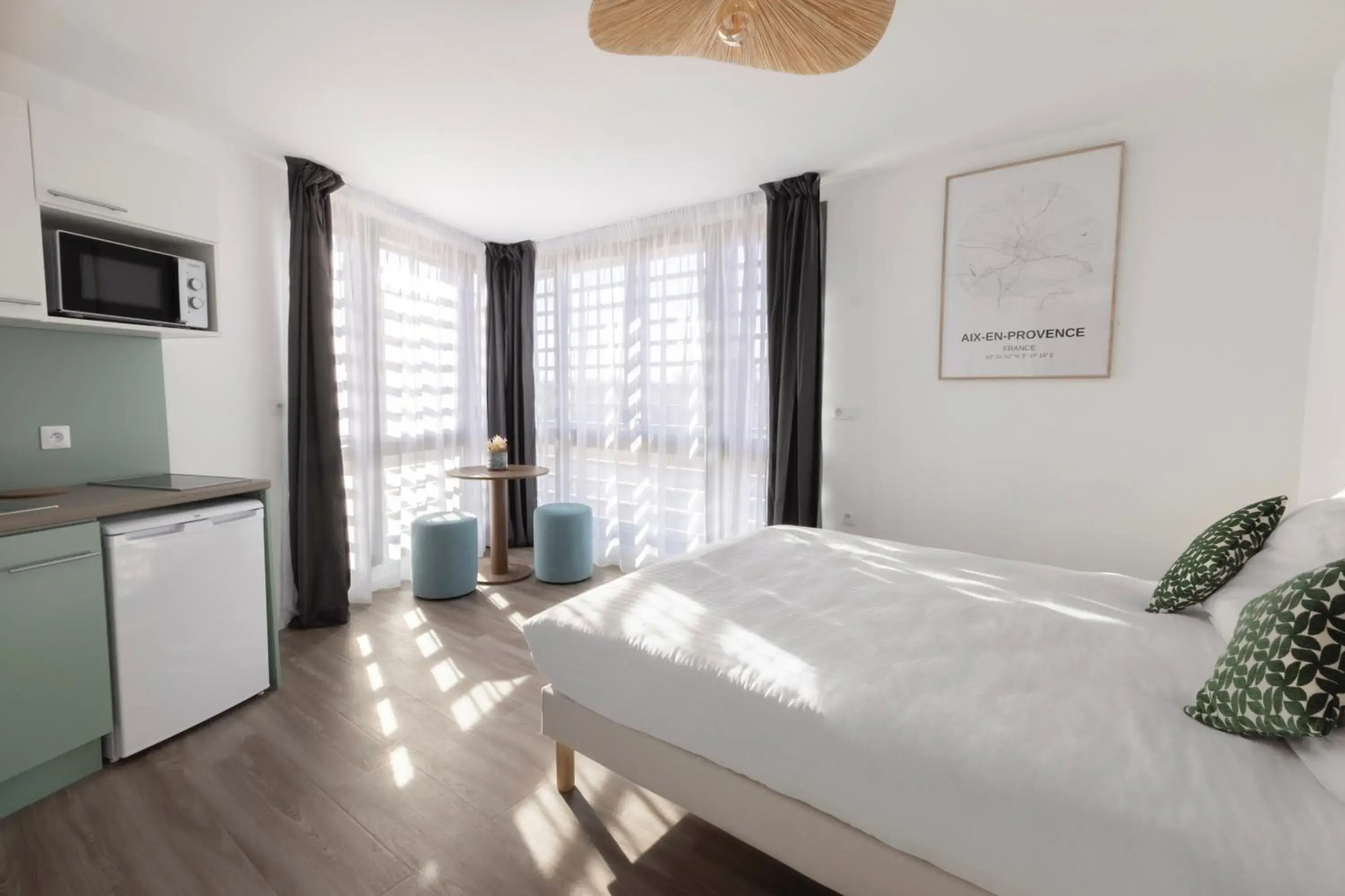 Single Room in The Originals Résidence Aix Schuman Single Room in The Originals Résidence Aix Schuman