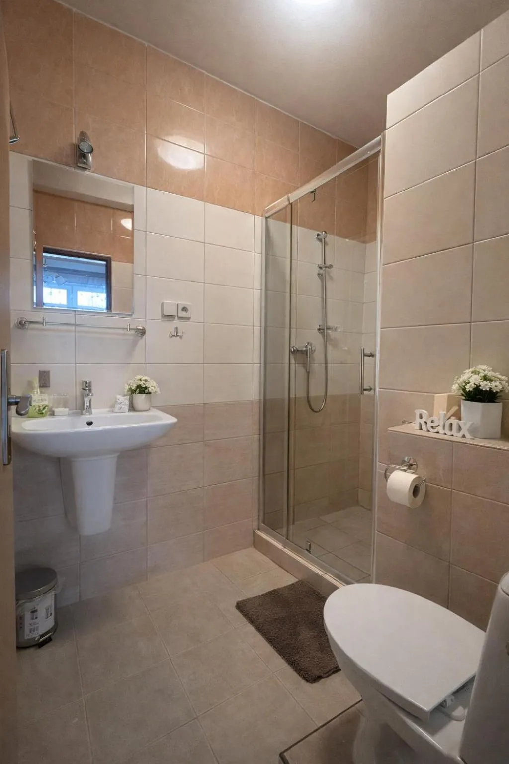 Twin Room with Bathroom - single occupancy in Penzion u Fouska