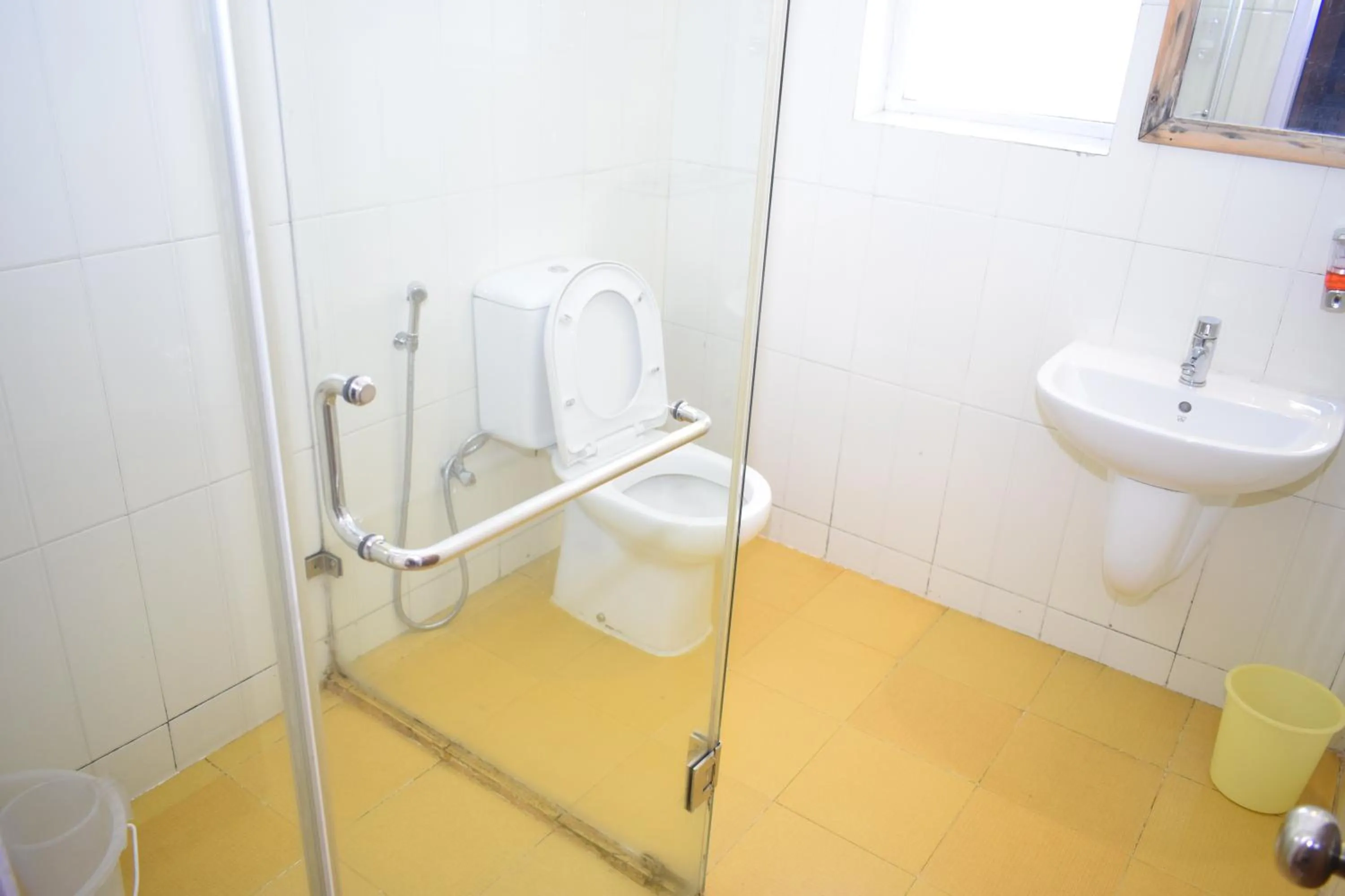 Bathroom in Altius Nest Hotel