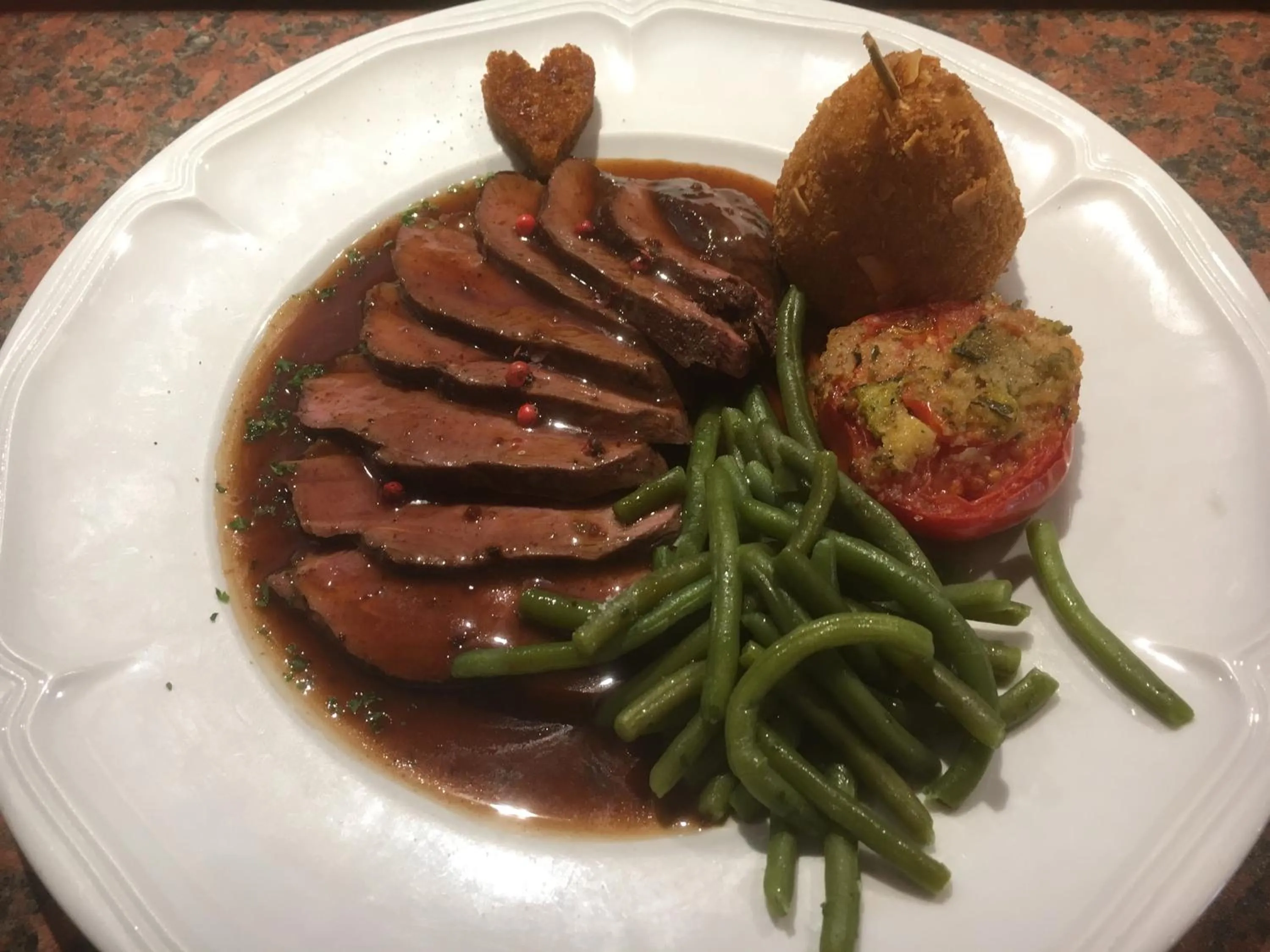 Restaurant/places to eat in Logis Hôtel - Restaurant Aux Bruyères