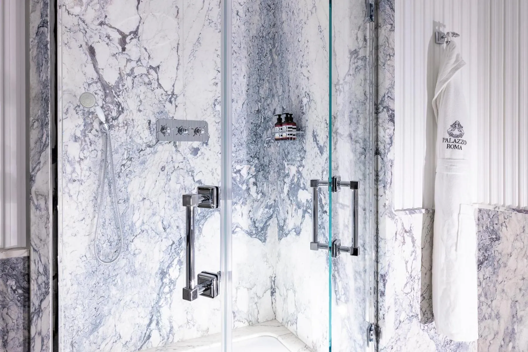 Bathroom in Palazzo Roma - The Leading Hotels of the World