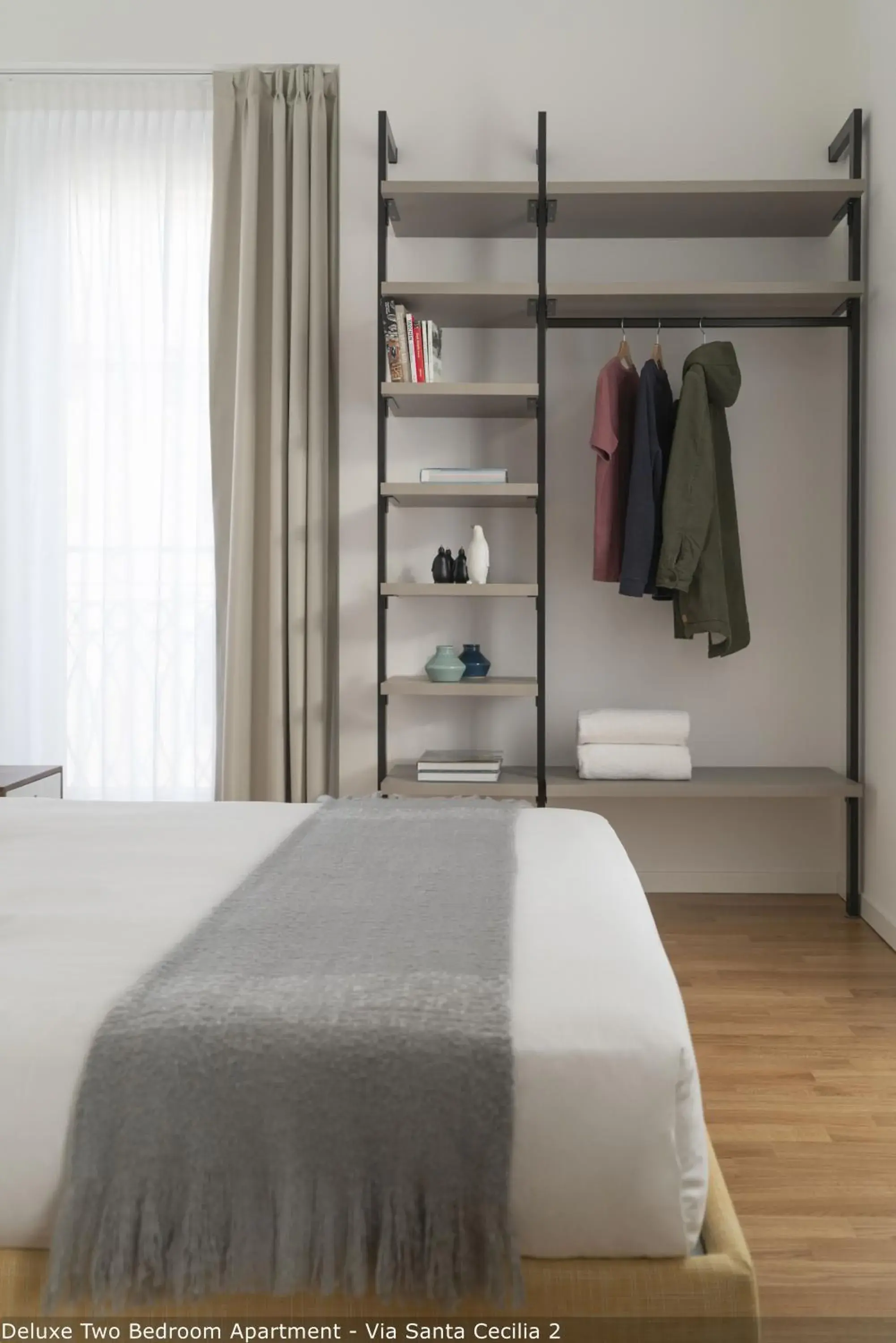 Deluxe Two-Bedroom Apartment - Via Santa Cecilia 2 in Brera Apartments in San Babila Deluxe Two-Bedroom Apartment - Via Santa Cecilia 2 in Brera Apartments in San Babila