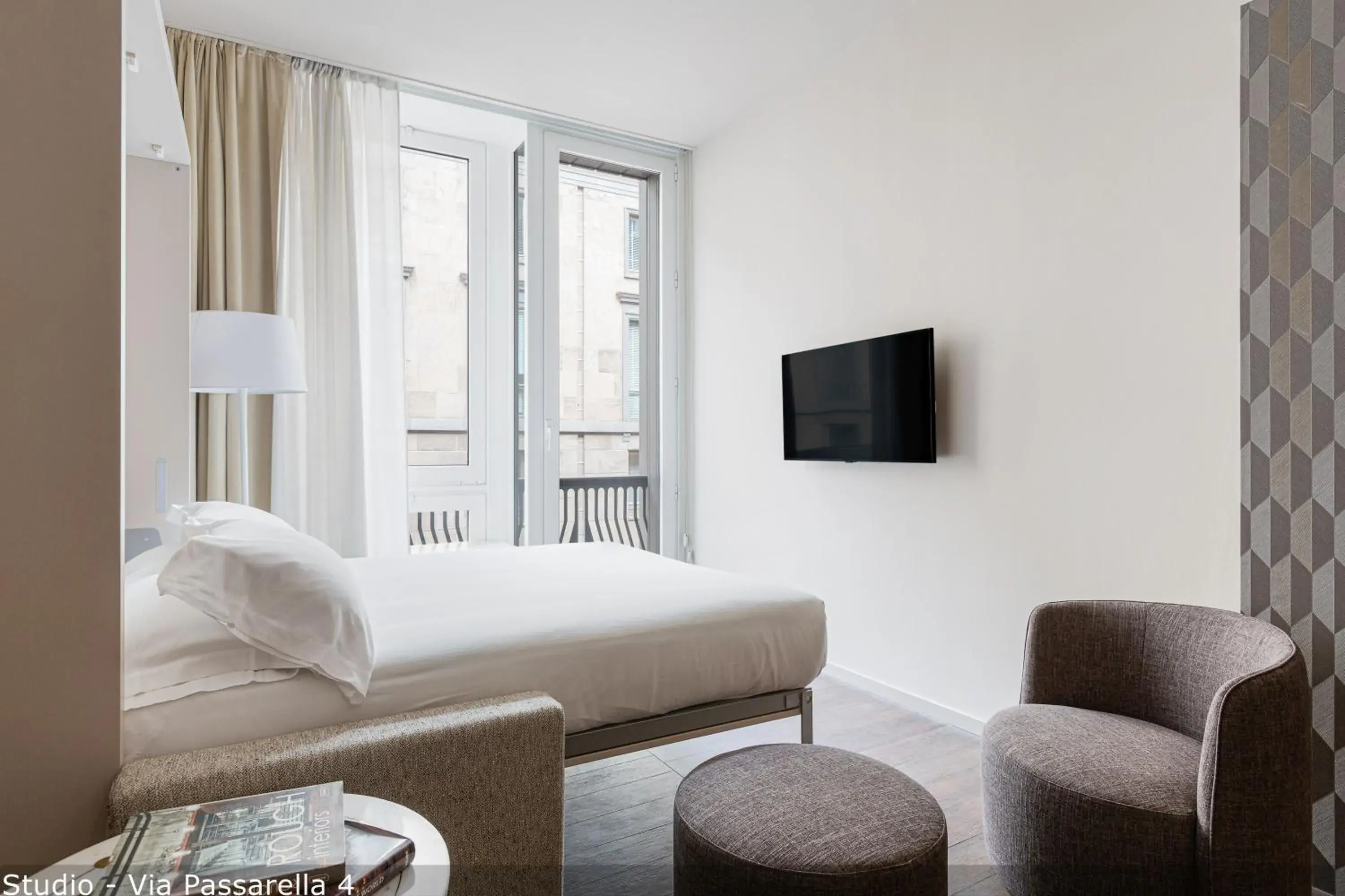 Studio - Via Passarella 4 in Brera Apartments in San Babila Studio - Via Passarella 4 in Brera Apartments in San Babila