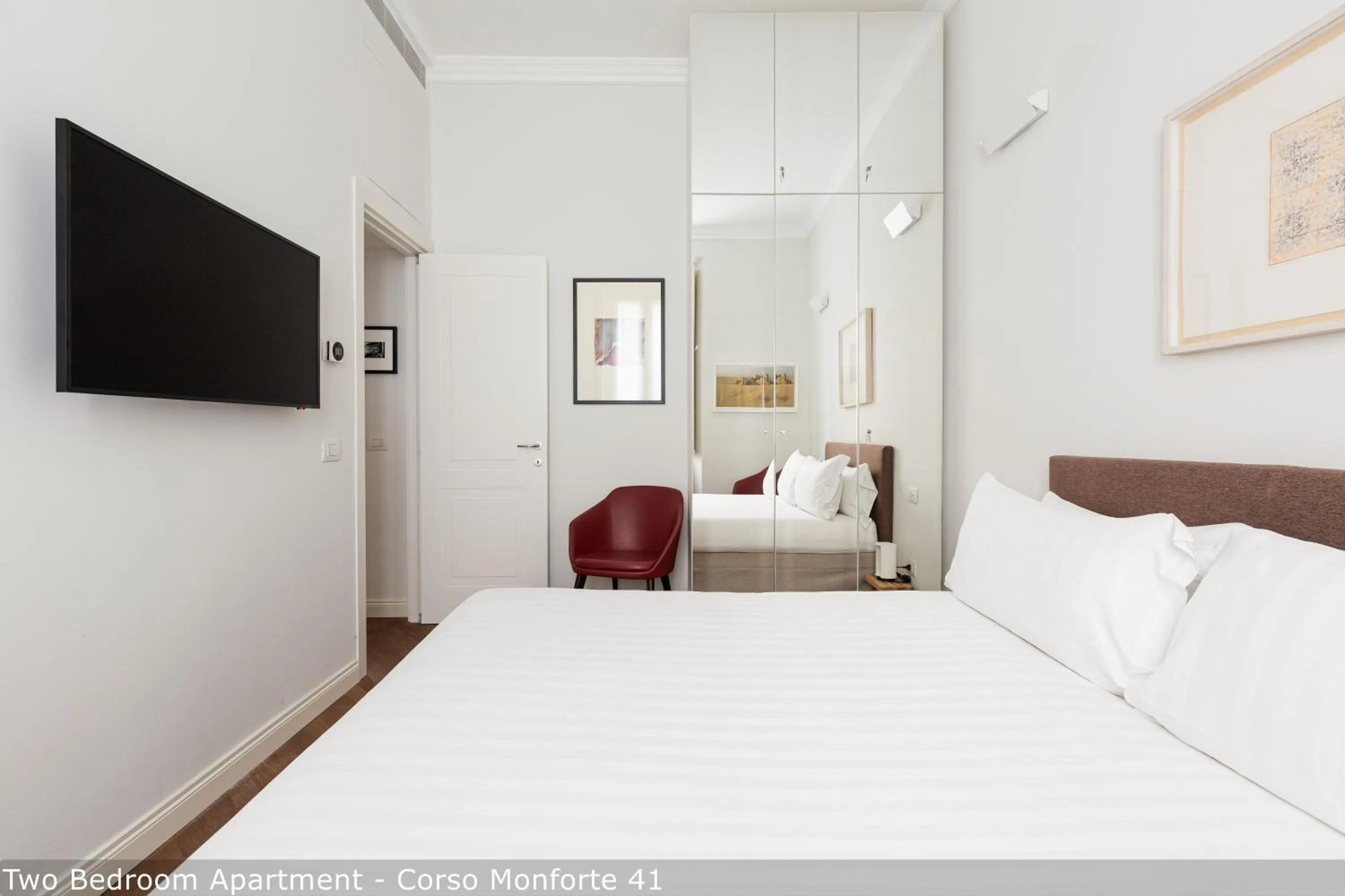 Bed in Brera Apartments in San Babila