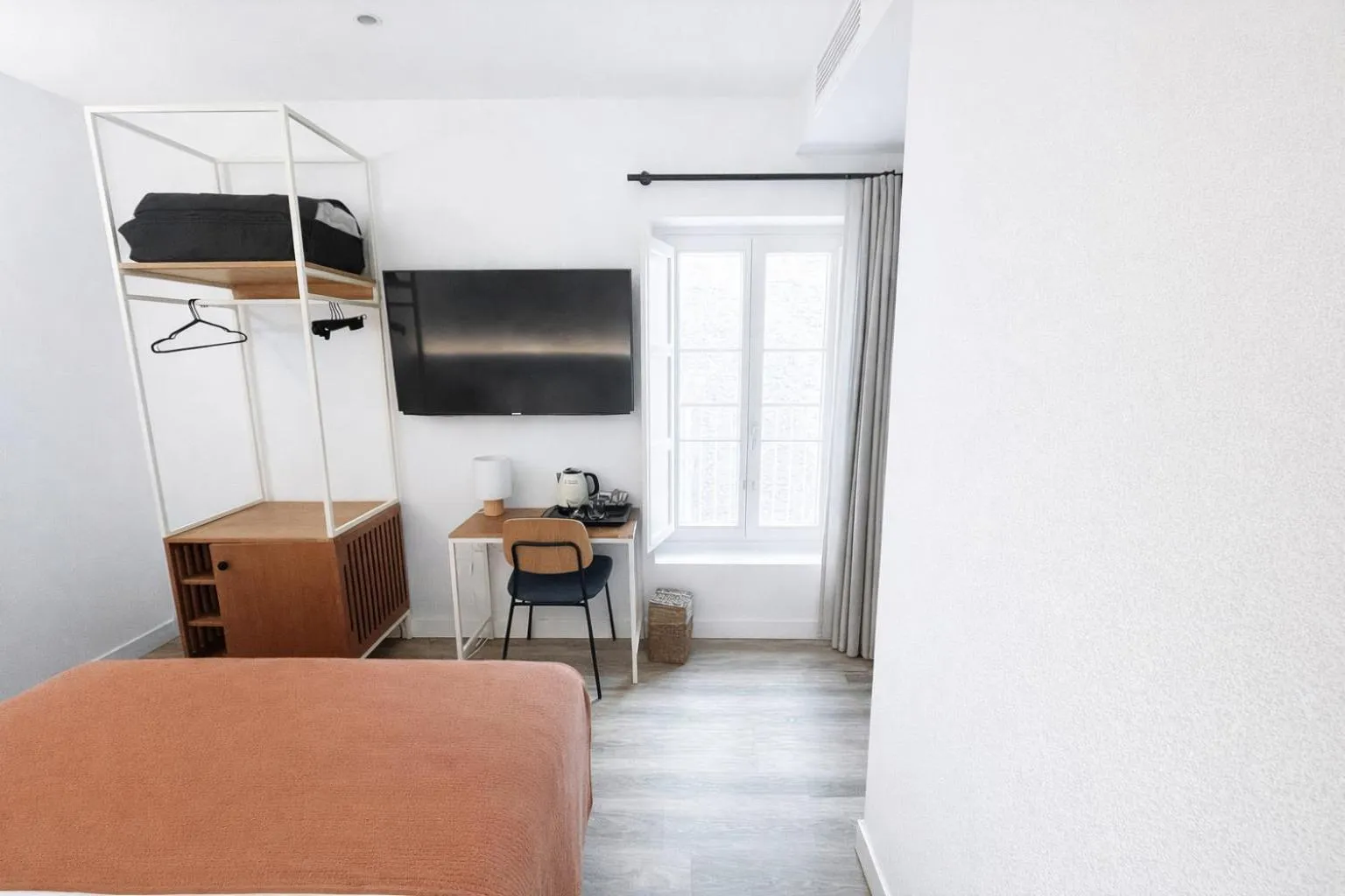 Bedroom, Bed in BYPILLOW Casa Gades