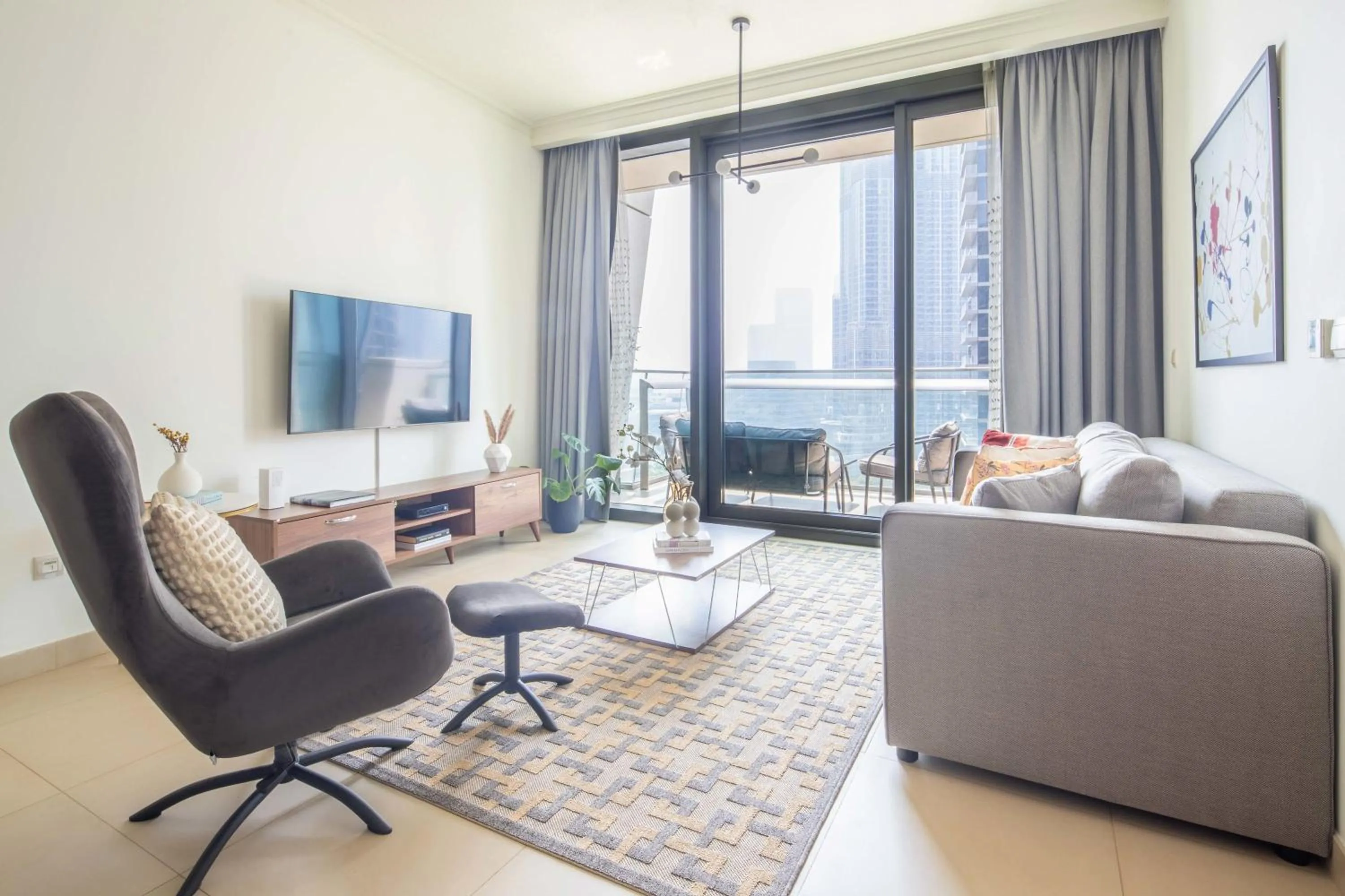 Frank Porter - Burj Vista Tower 2