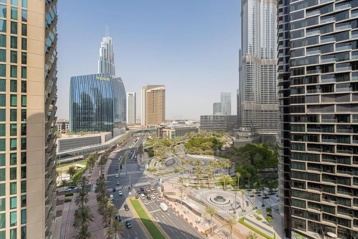 Frank Porter - Burj Vista Tower 2