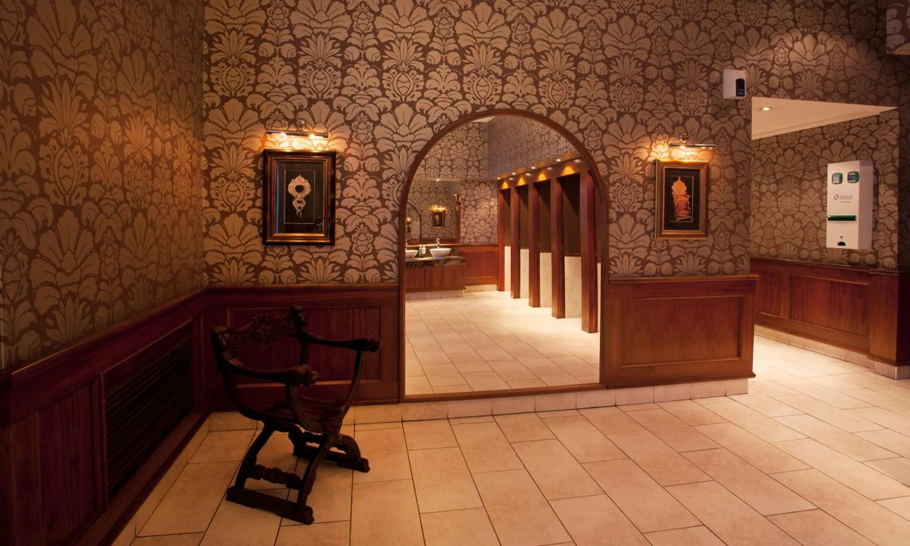 Toilet in The Royal Highland Hotel