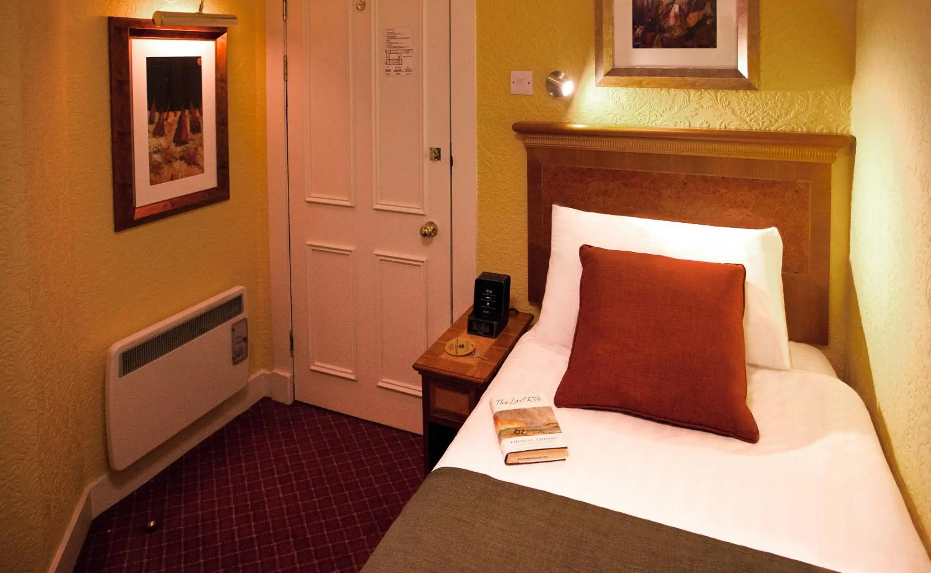 Bedroom, Bed in The Royal Highland Hotel Bedroom, Bed in The Royal Highland Hotel