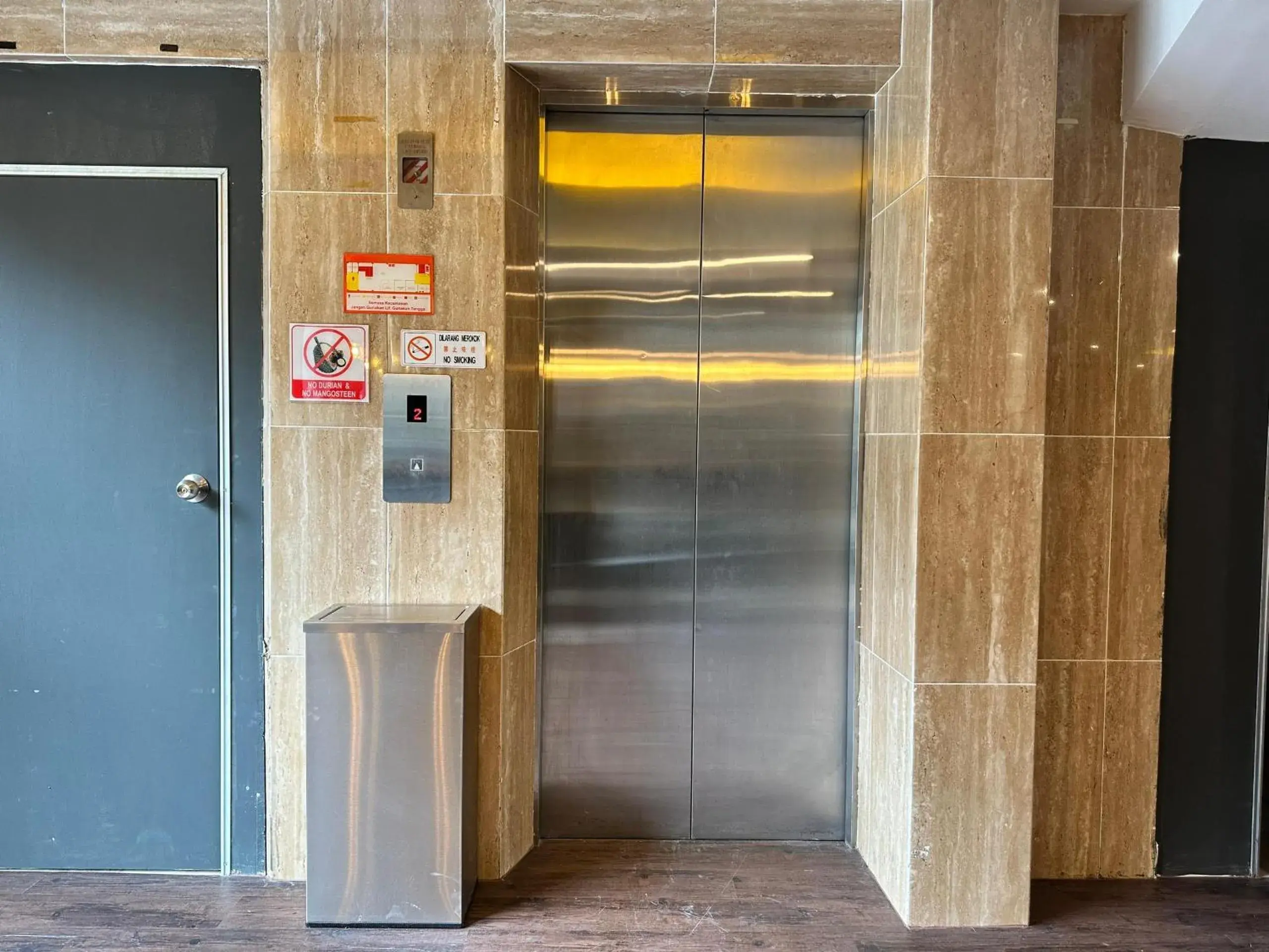 Property building in Seeds Hotel Chow Kit Property building in Seeds Hotel Chow Kit