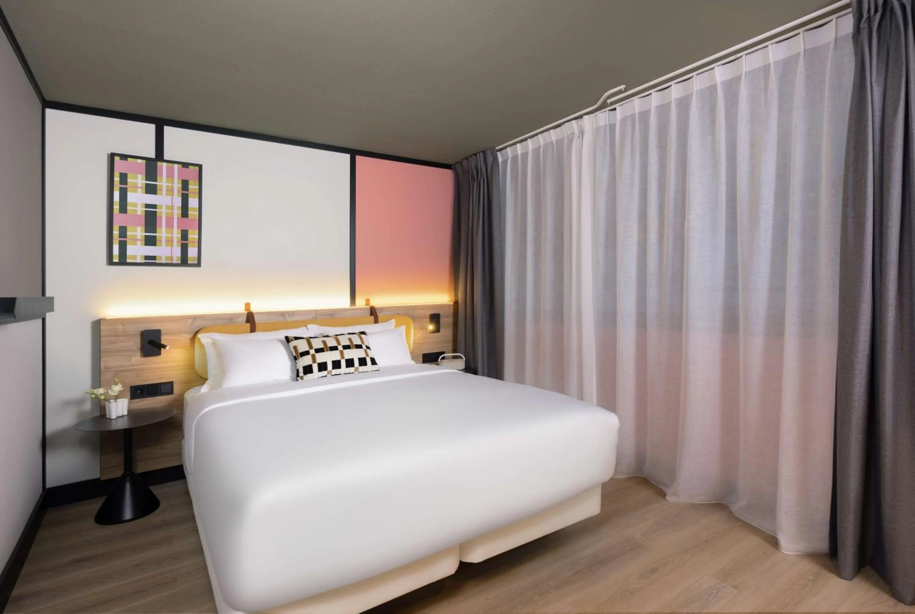 Bedroom, Bed in Avani Museum Quarter Amsterdam Hotel