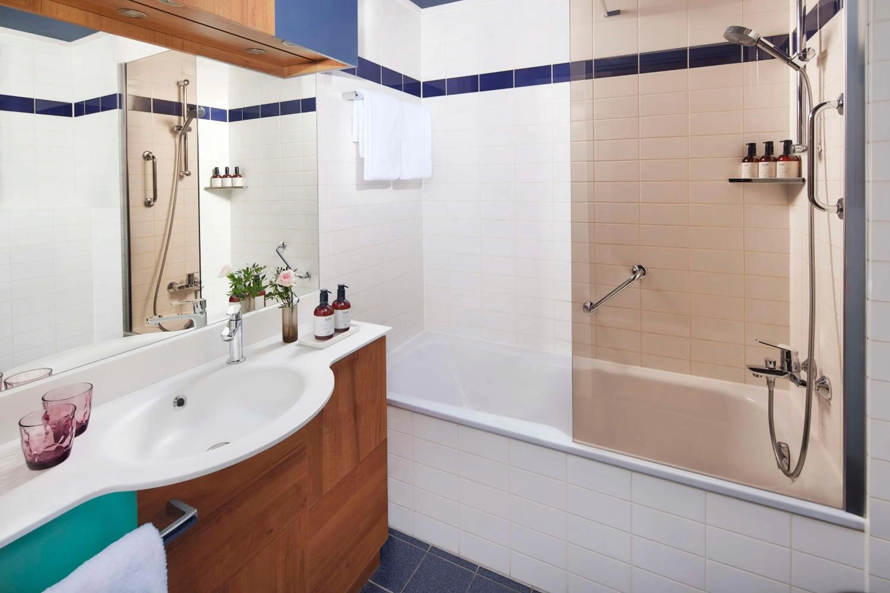 Bathroom in Avani Museum Quarter Amsterdam Hotel