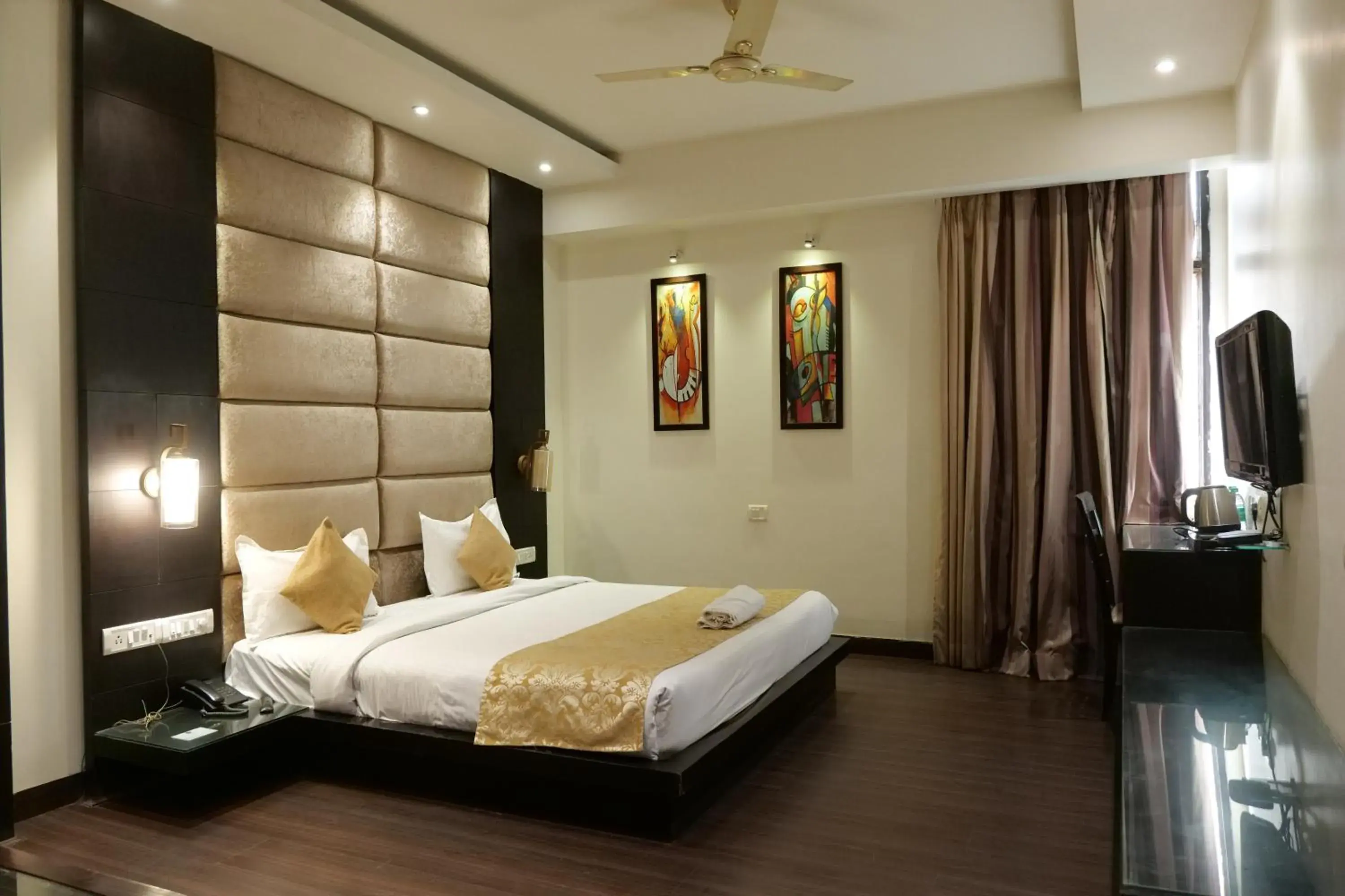 HOTEL ANAND CASTLE HOTEL ANAND CASTLE