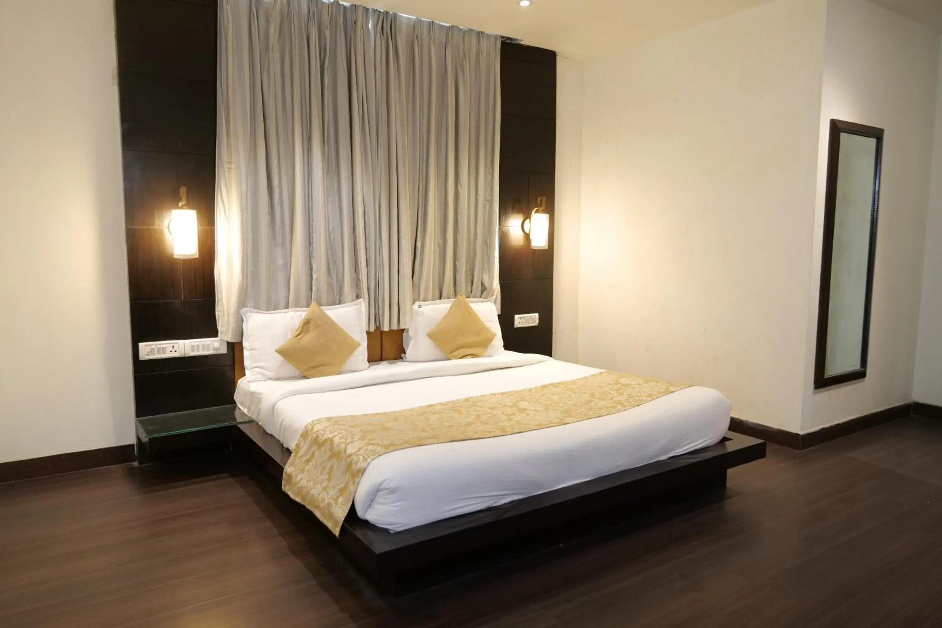 HOTEL ANAND CASTLE HOTEL ANAND CASTLE