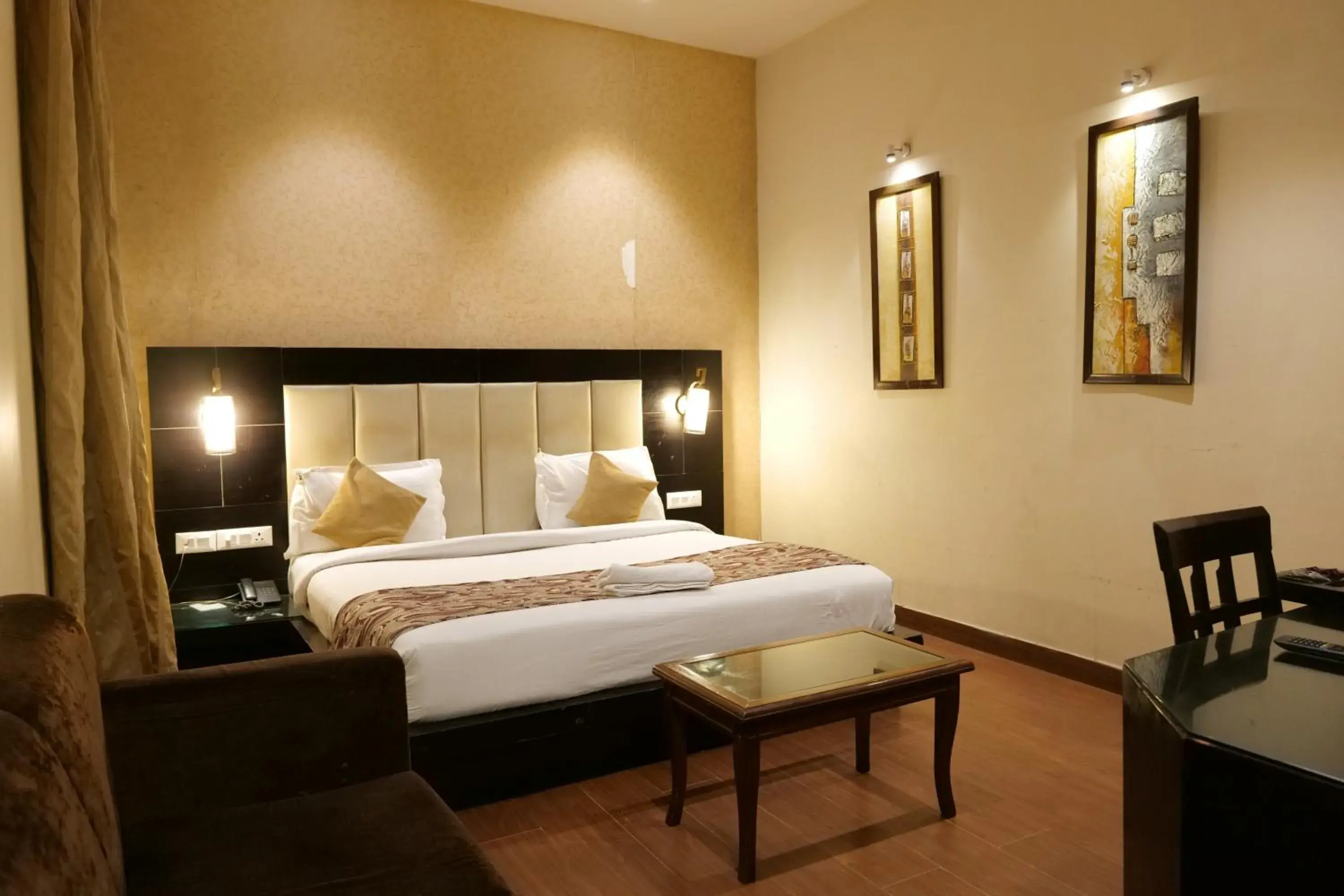 HOTEL ANAND CASTLE HOTEL ANAND CASTLE