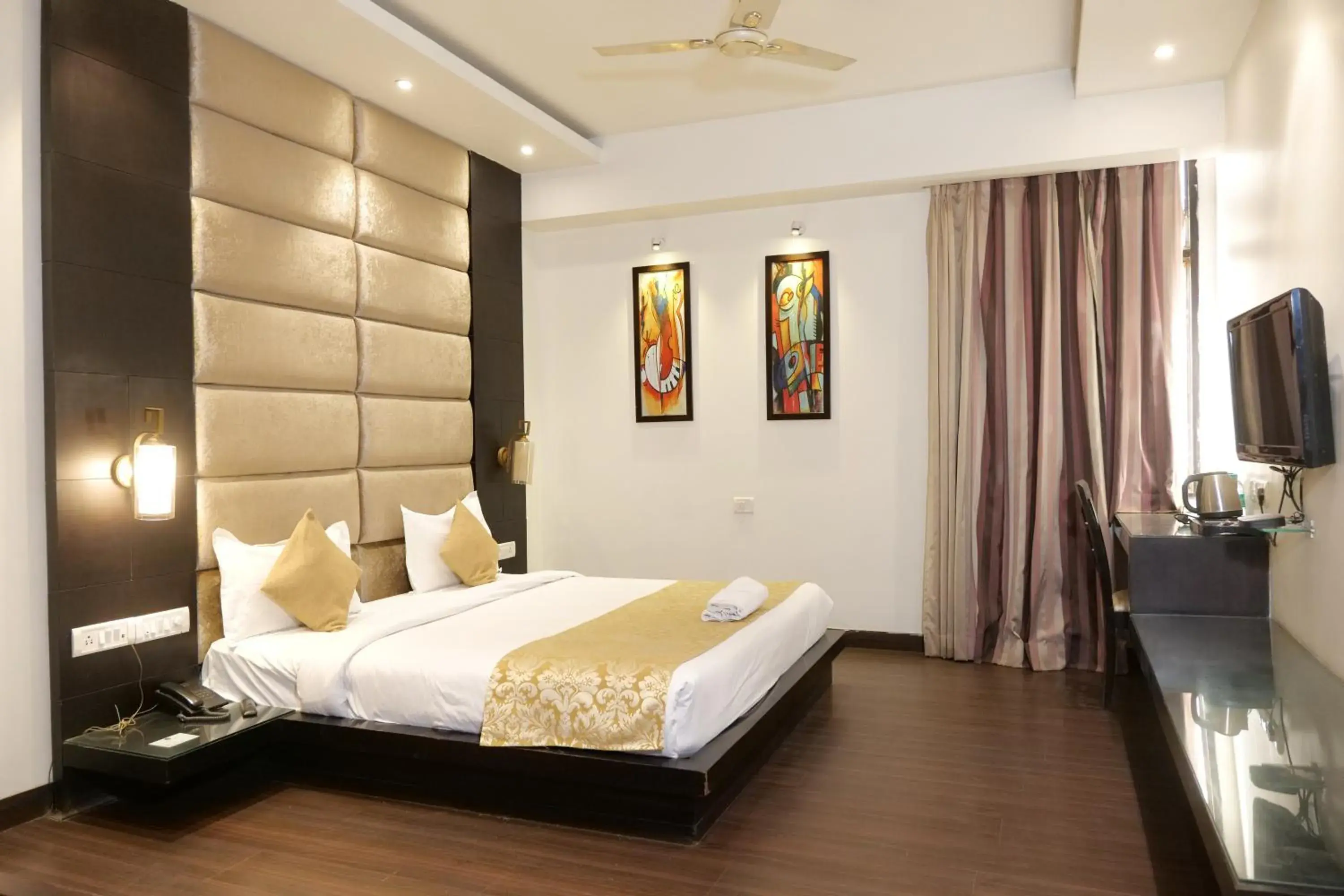 Deluxe Double Studio in HOTEL ANAND CASTLE Deluxe Double Studio in HOTEL ANAND CASTLE