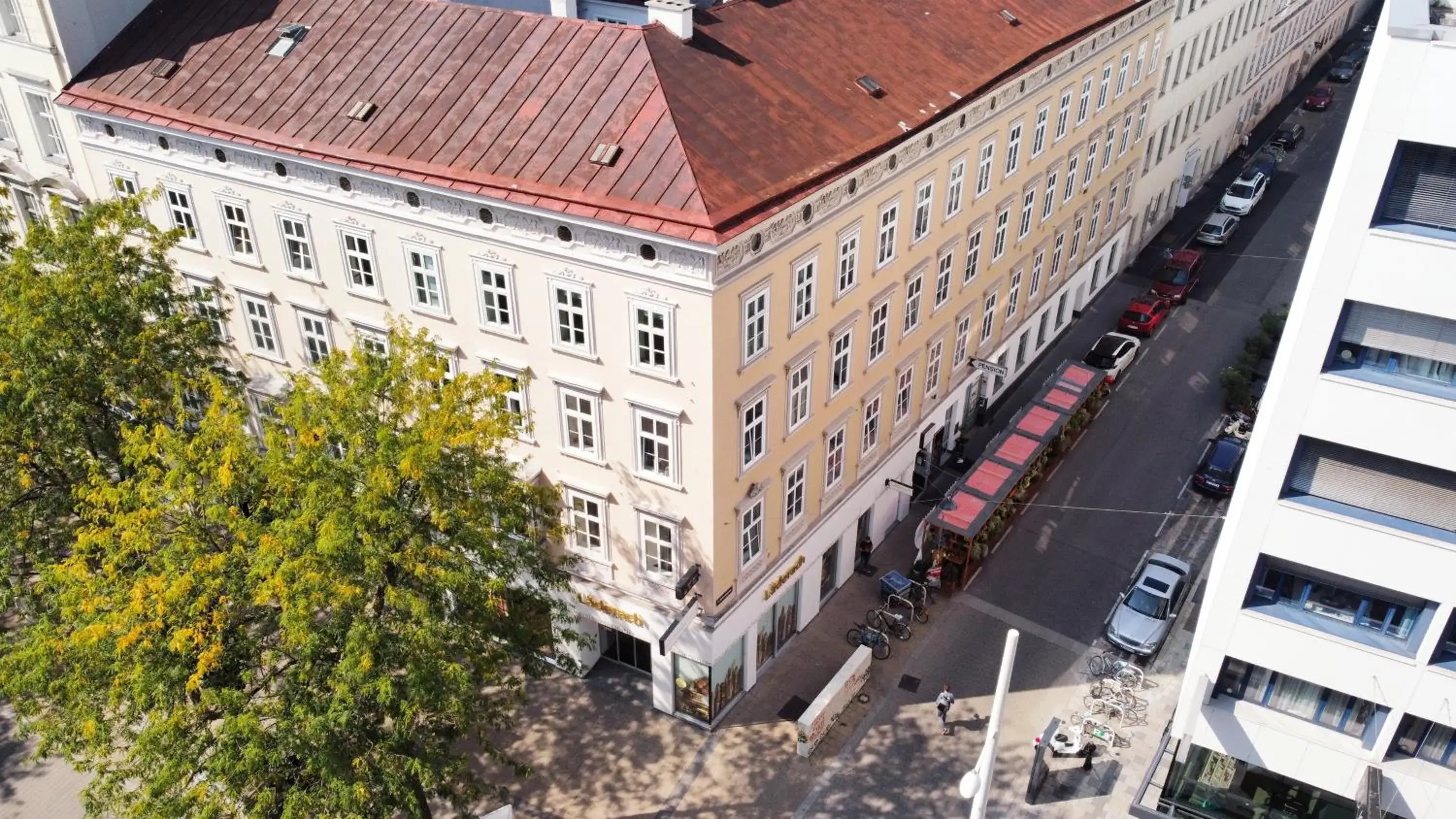 Property building in Urban Boutique Hotel Property building in Urban Boutique Hotel