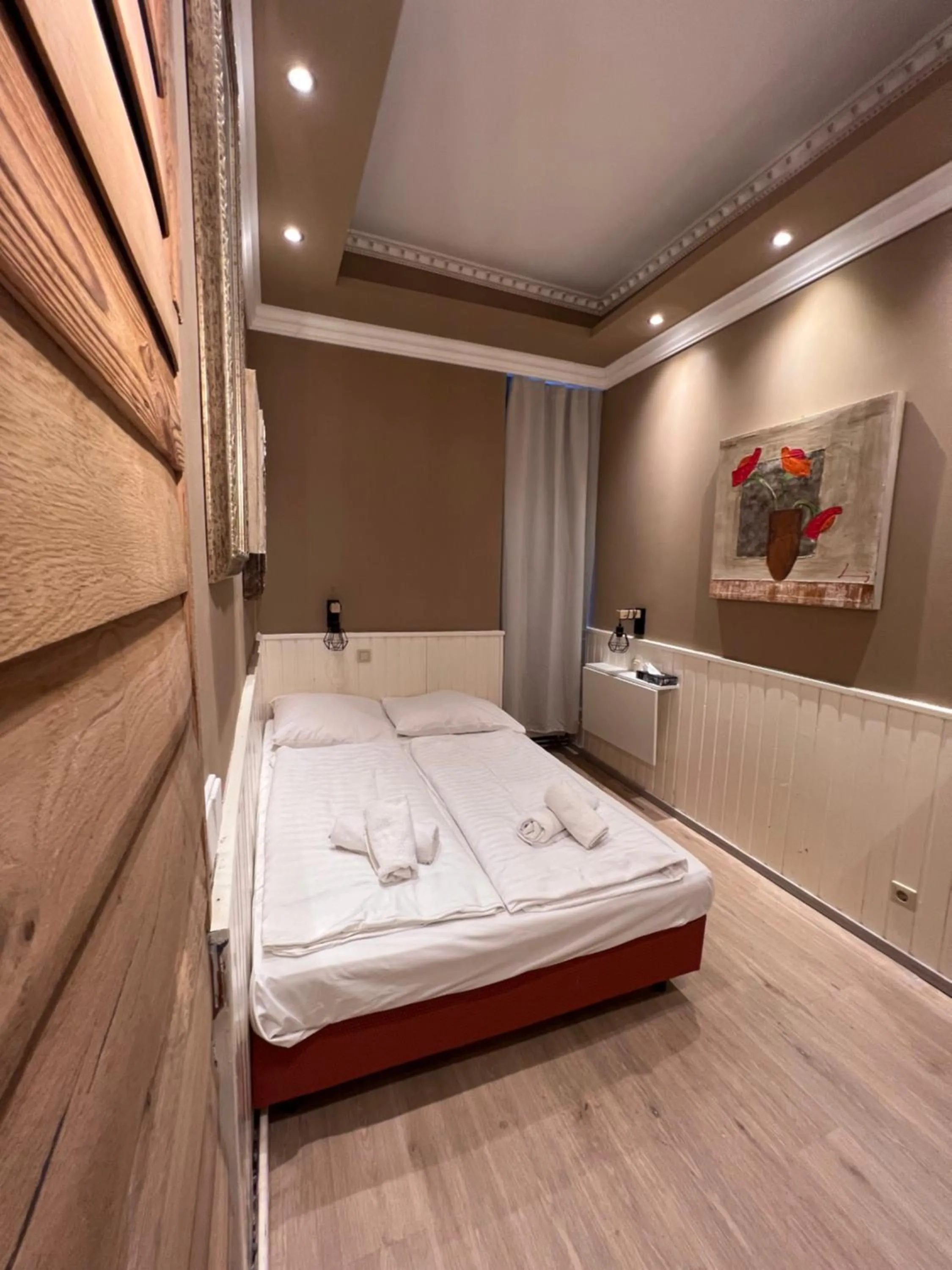 Photo of the whole room, Bed in Urban Boutique Hotel