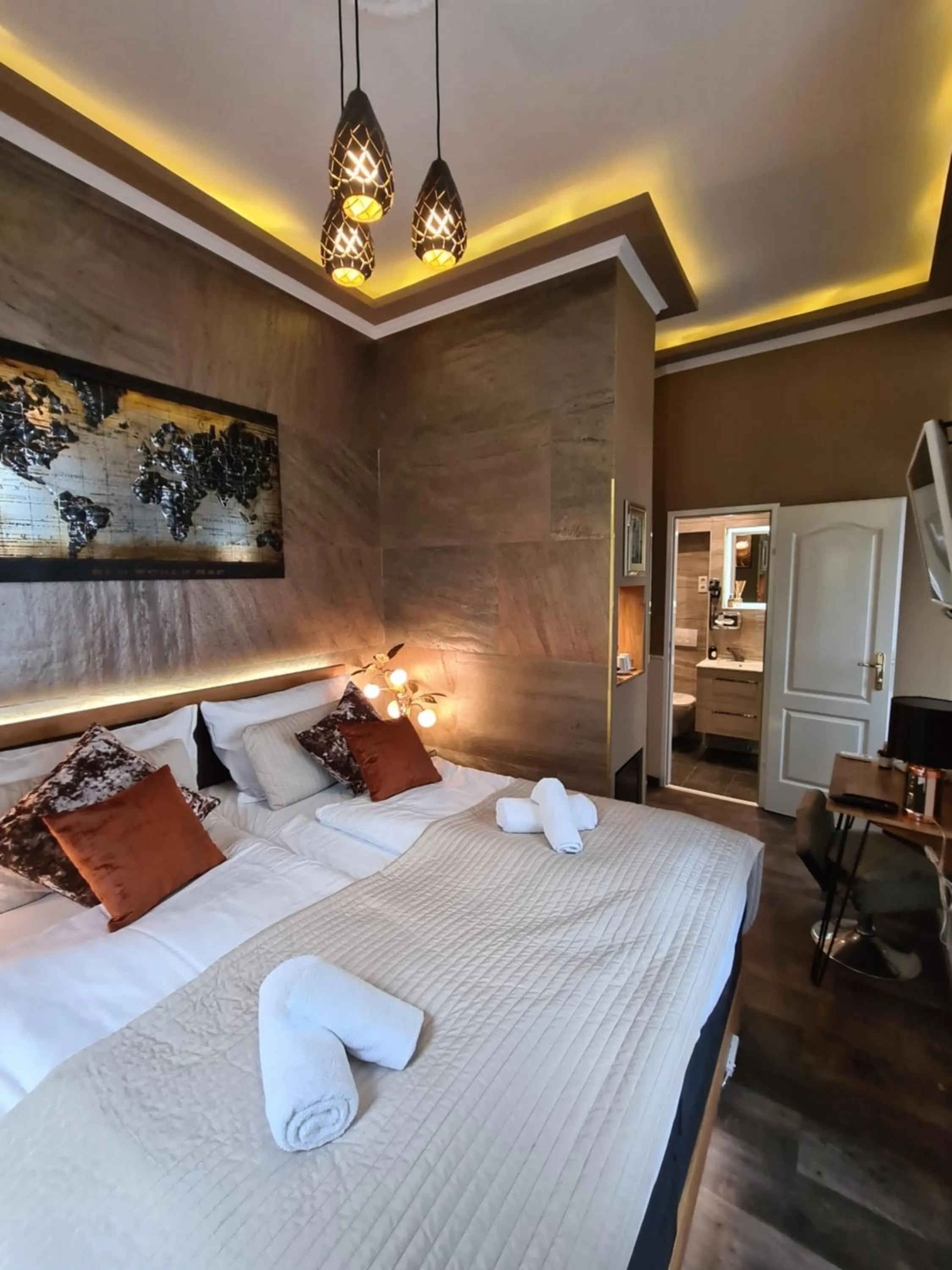 Bedroom, Bed in Urban Boutique Hotel