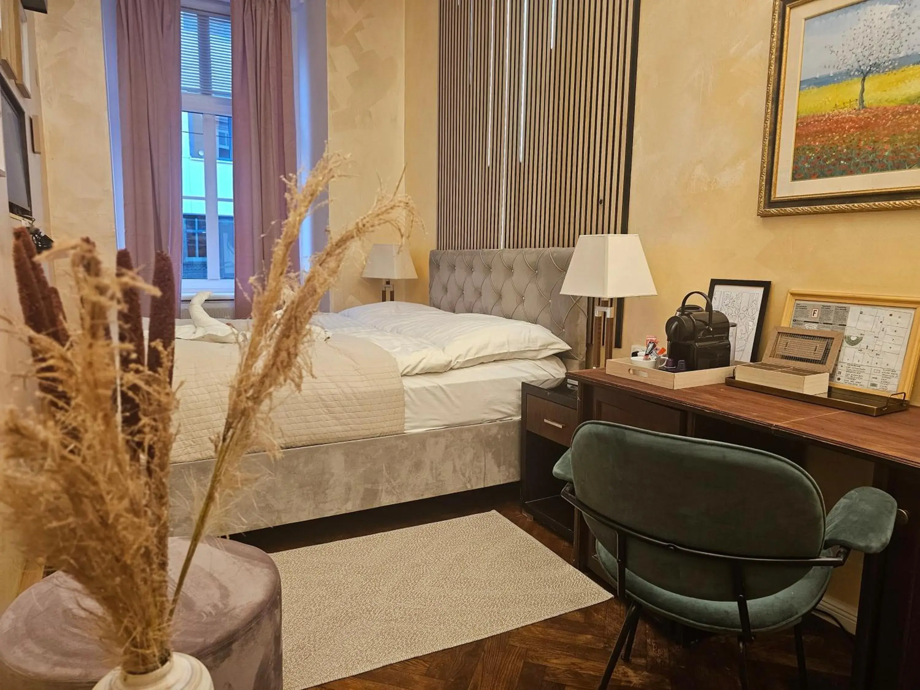 Bedroom, Bed in Urban Boutique Hotel Bedroom, Bed in Urban Boutique Hotel