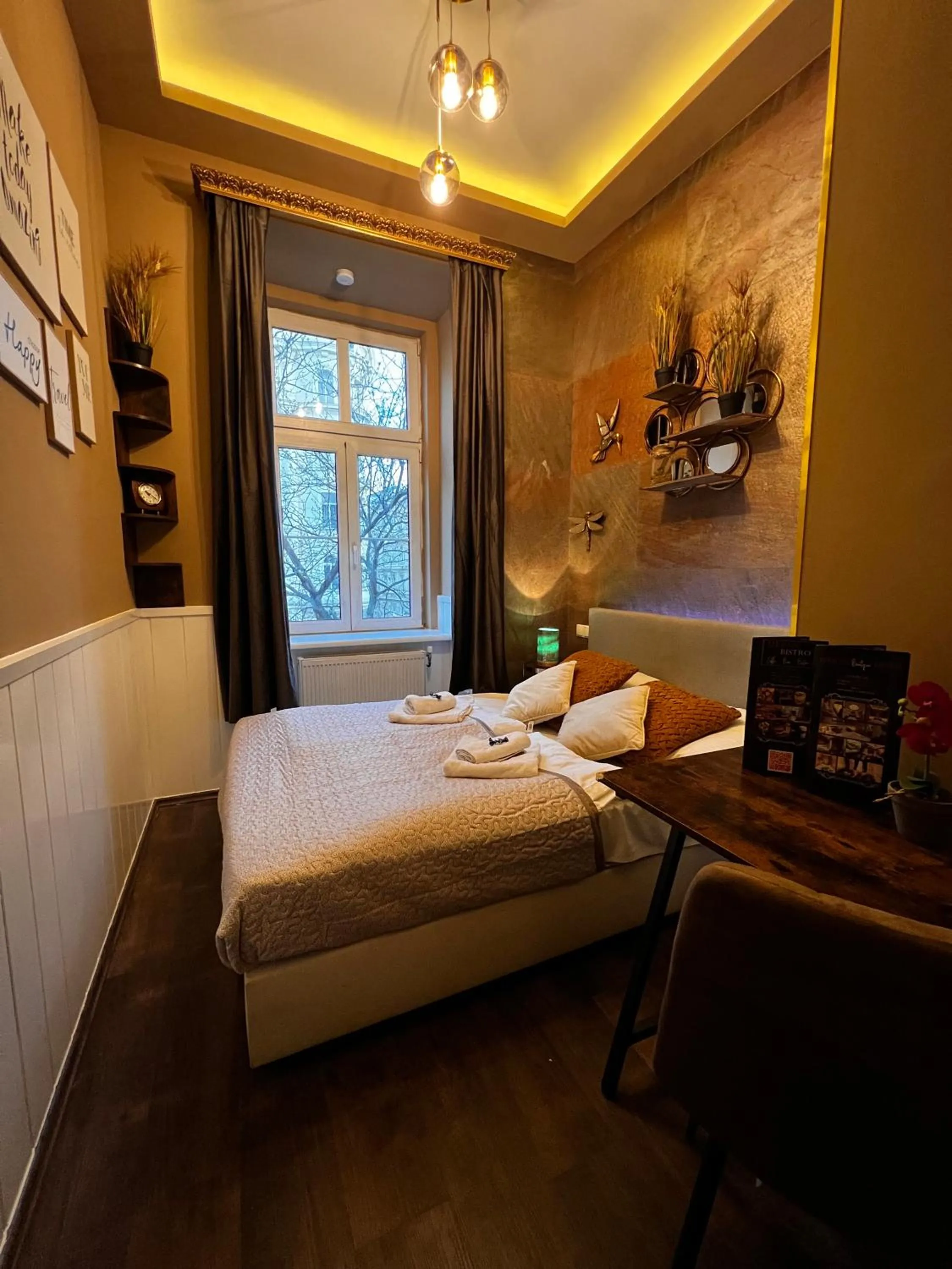 Bedroom, Bed in Urban Boutique Hotel