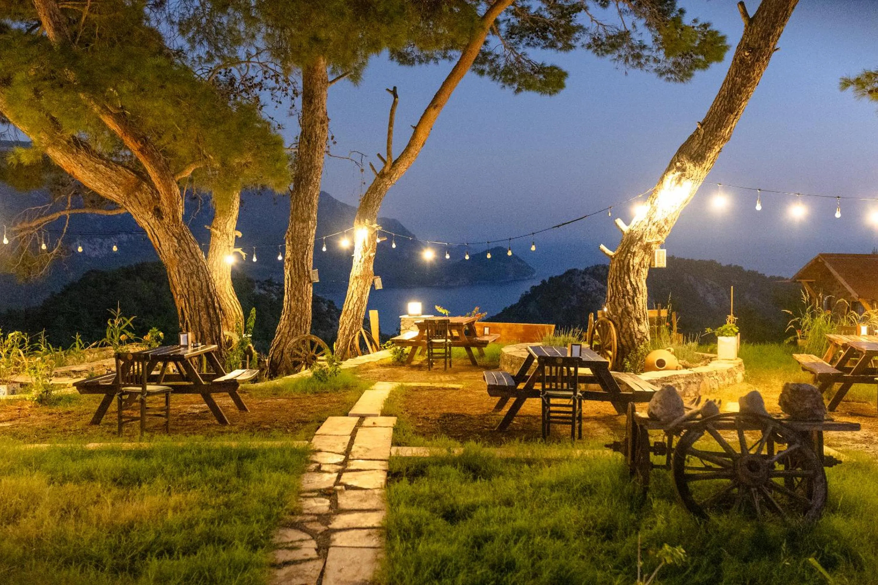 Restaurant/places to eat in Kadir's Eco Life