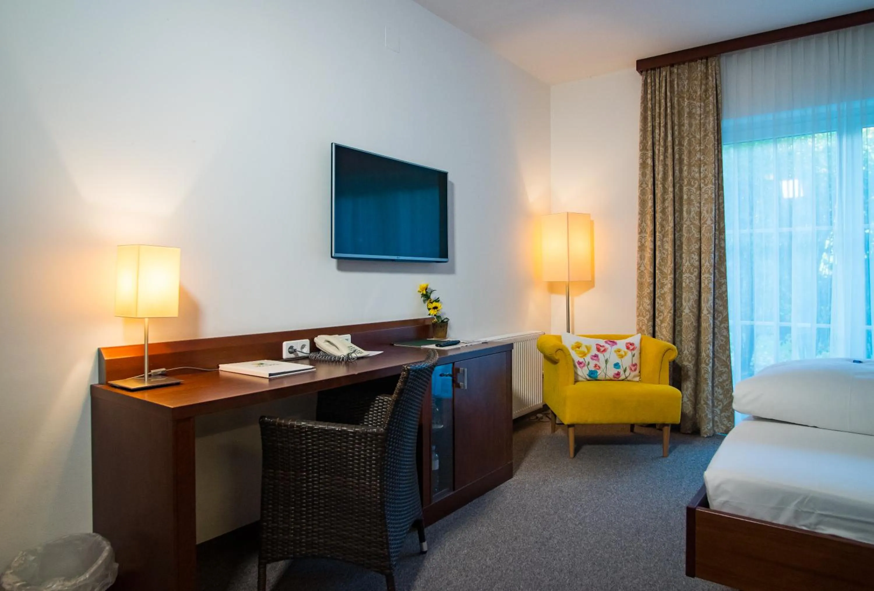 Photo of the whole room, Bed in Tennis Golf Hotel Höllrigl