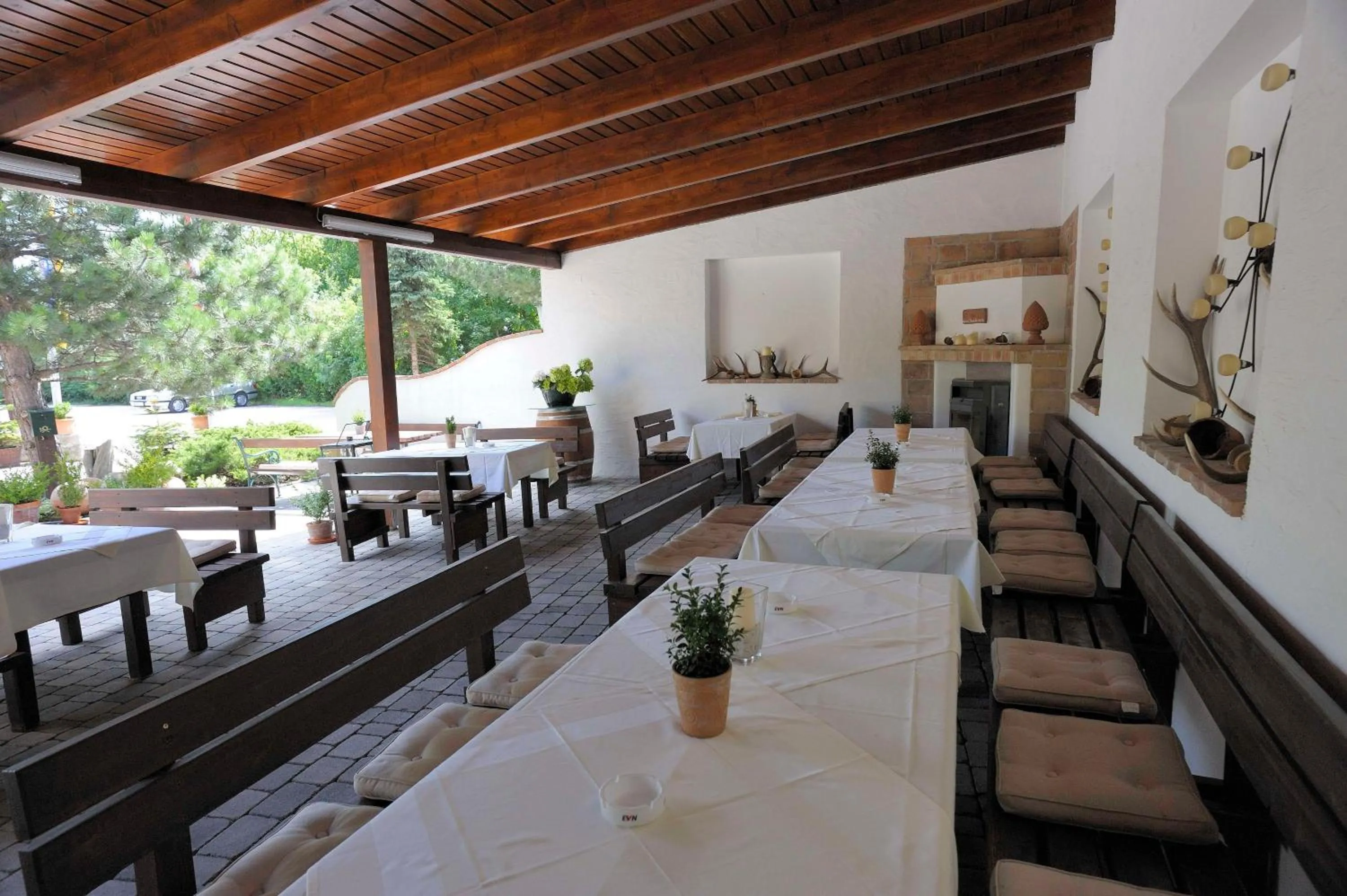 Restaurant/places to eat in Tennis Golf Hotel Höllrigl