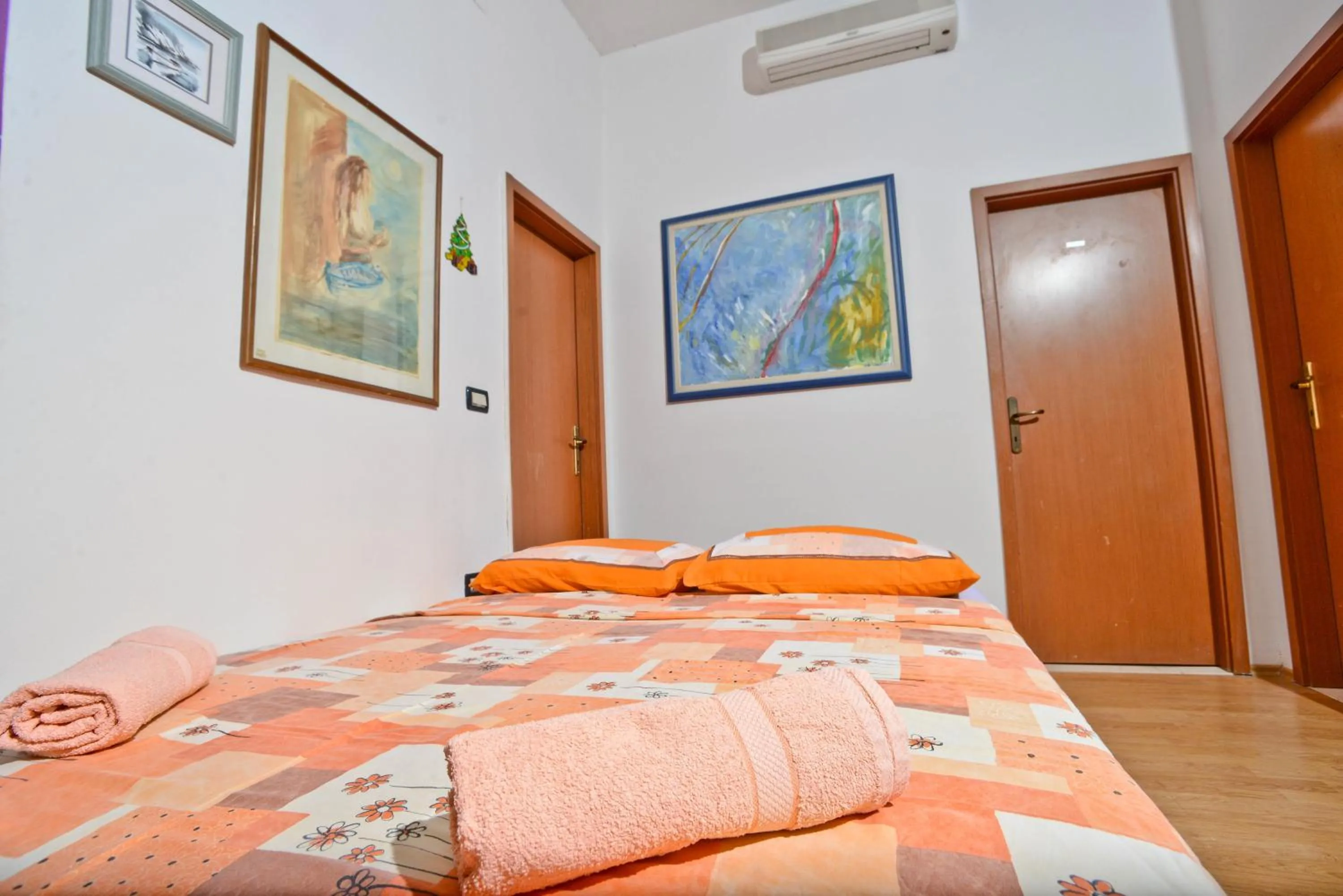 Living room, Bed in Epicenter Apartments Split