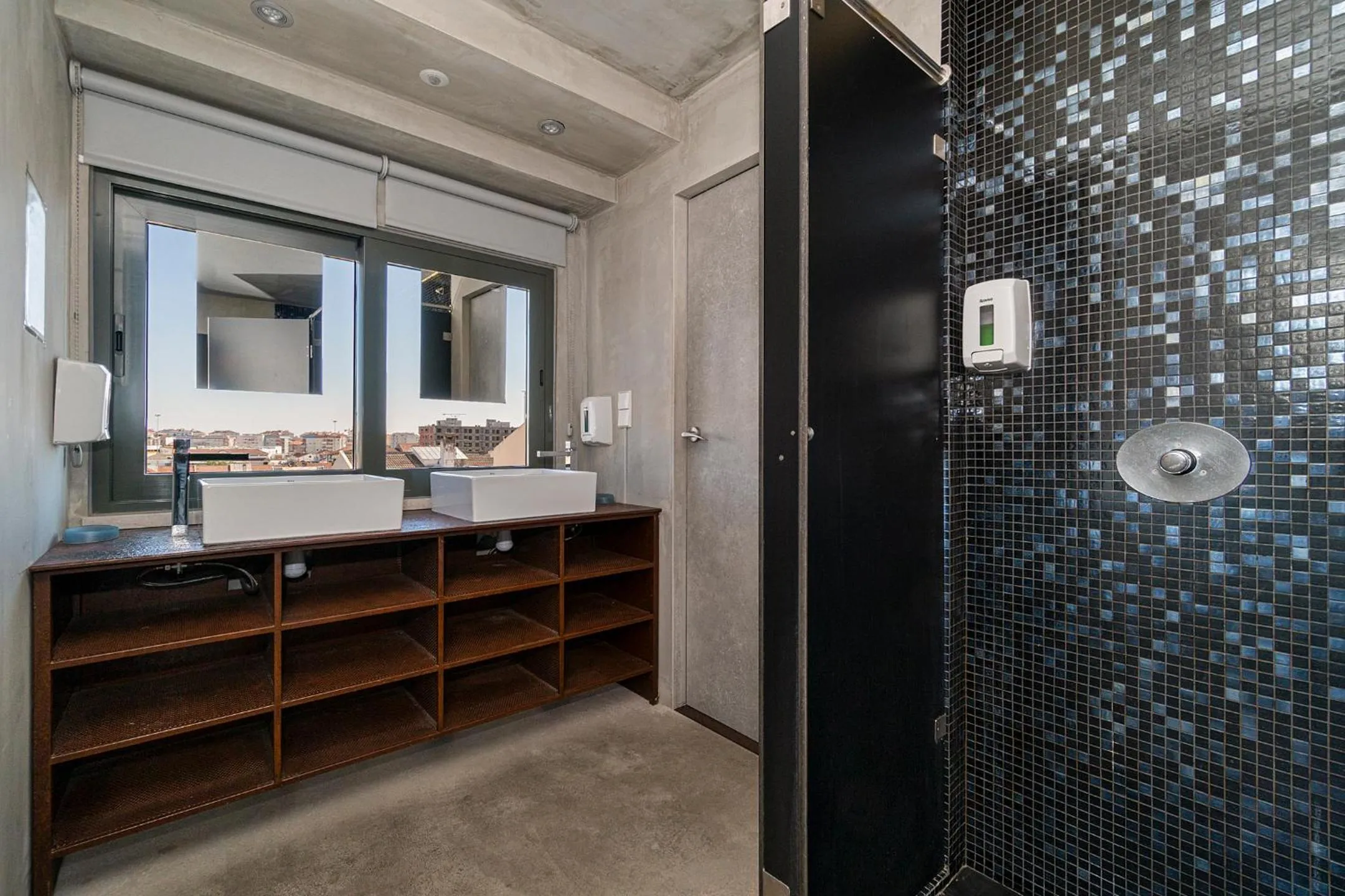 N1 Hostel Apartments and Suites