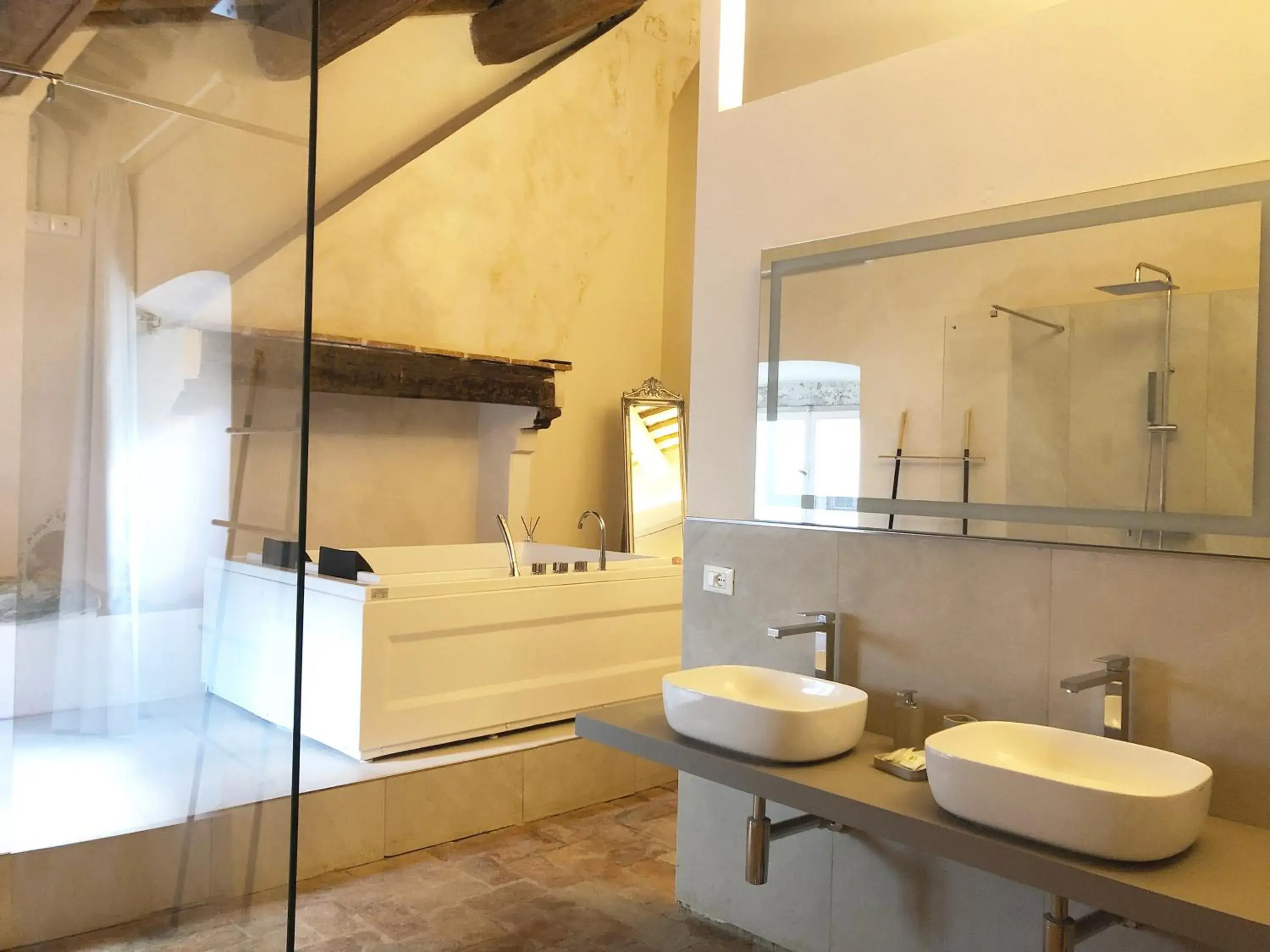 King Suite in Allegra Toscana - Affittacamere Guest house Arezzo King Suite in Allegra Toscana - Affittacamere Guest house Arezzo