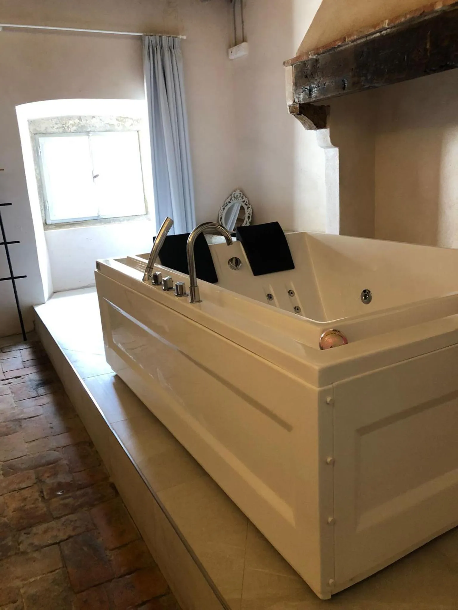 Hot Tub in Allegra Toscana - Affittacamere Guest house Arezzo