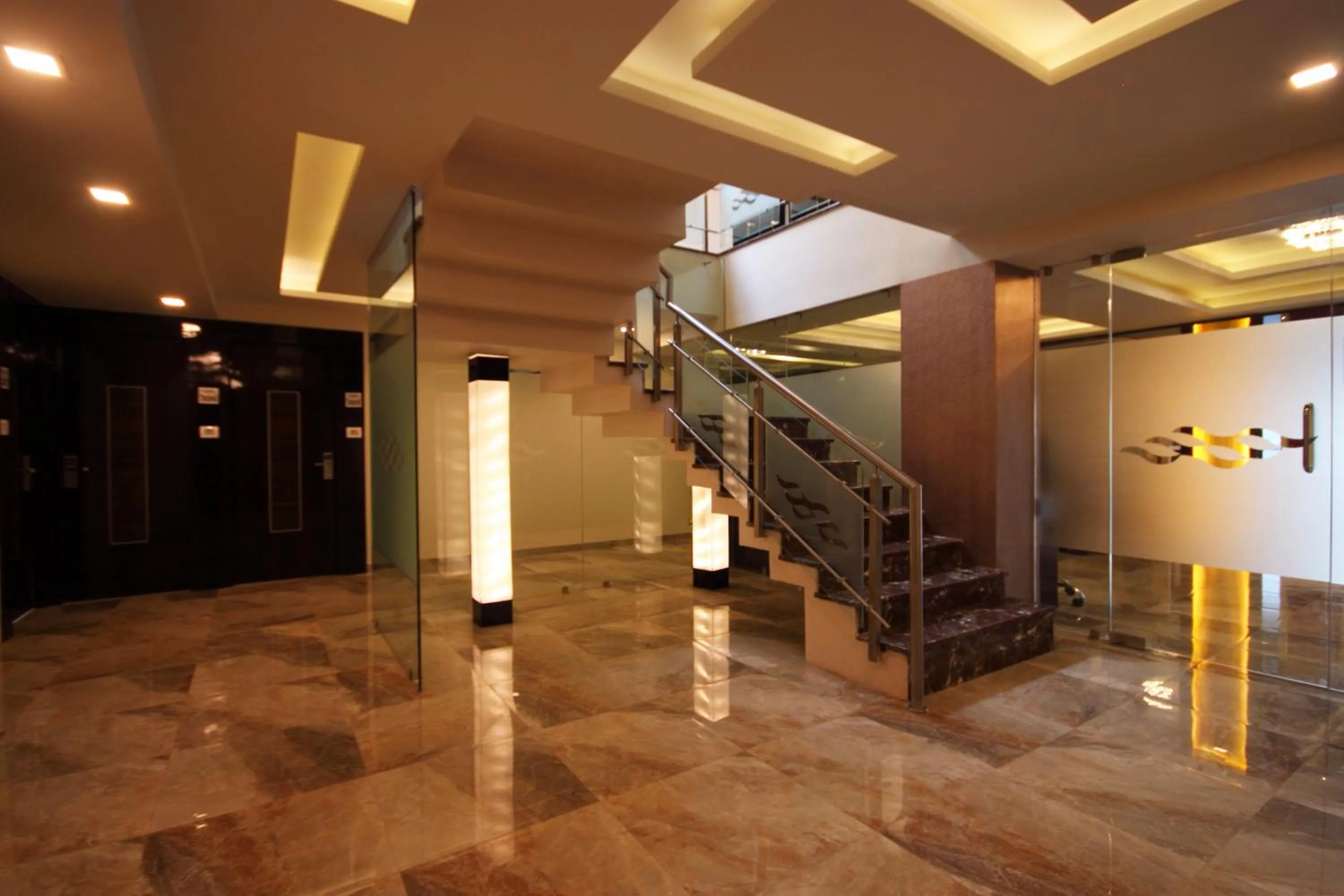 Lobby or reception in Hotel Furaat Inn