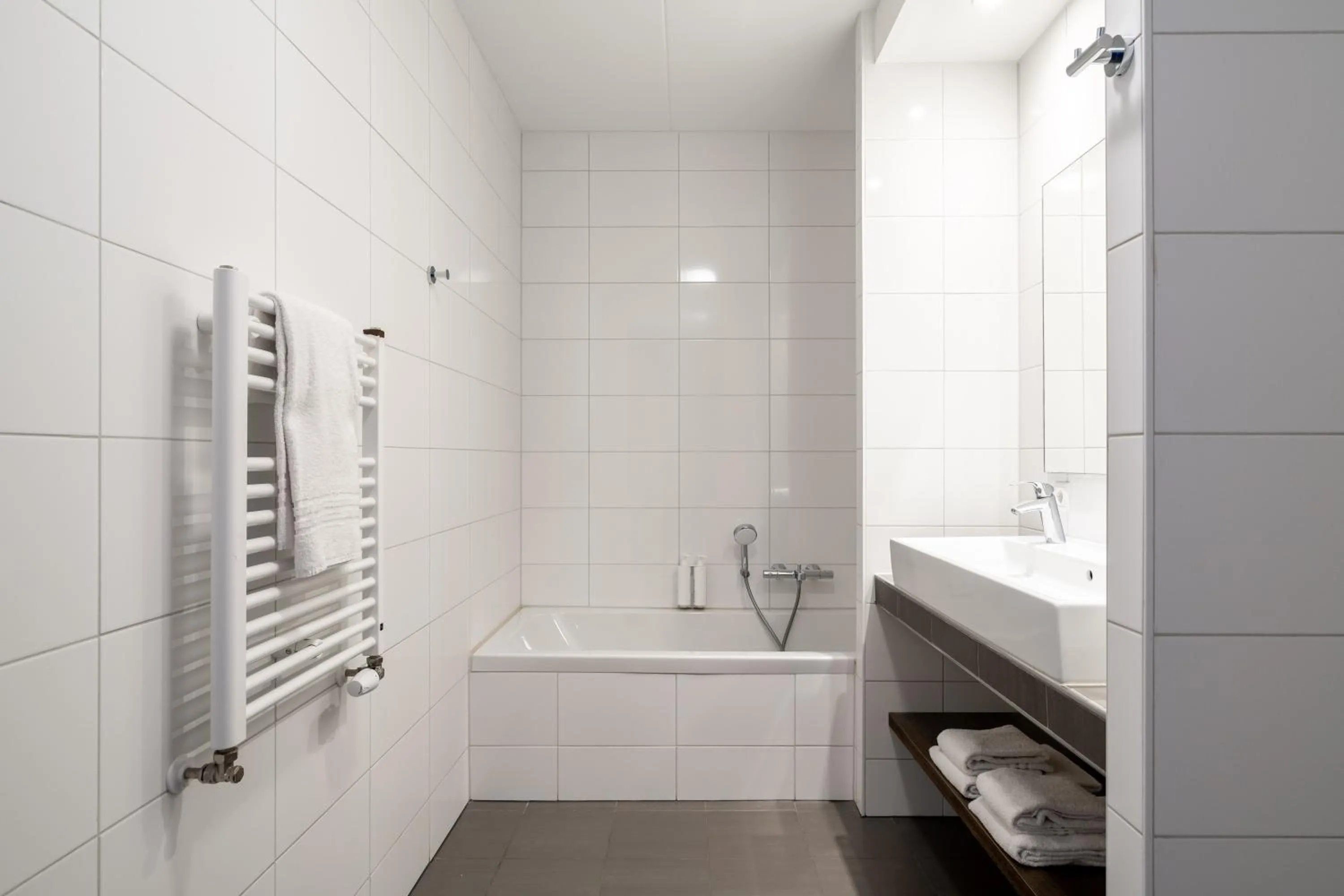 Bathroom in YAYS Amsterdam Prince Island by Numa