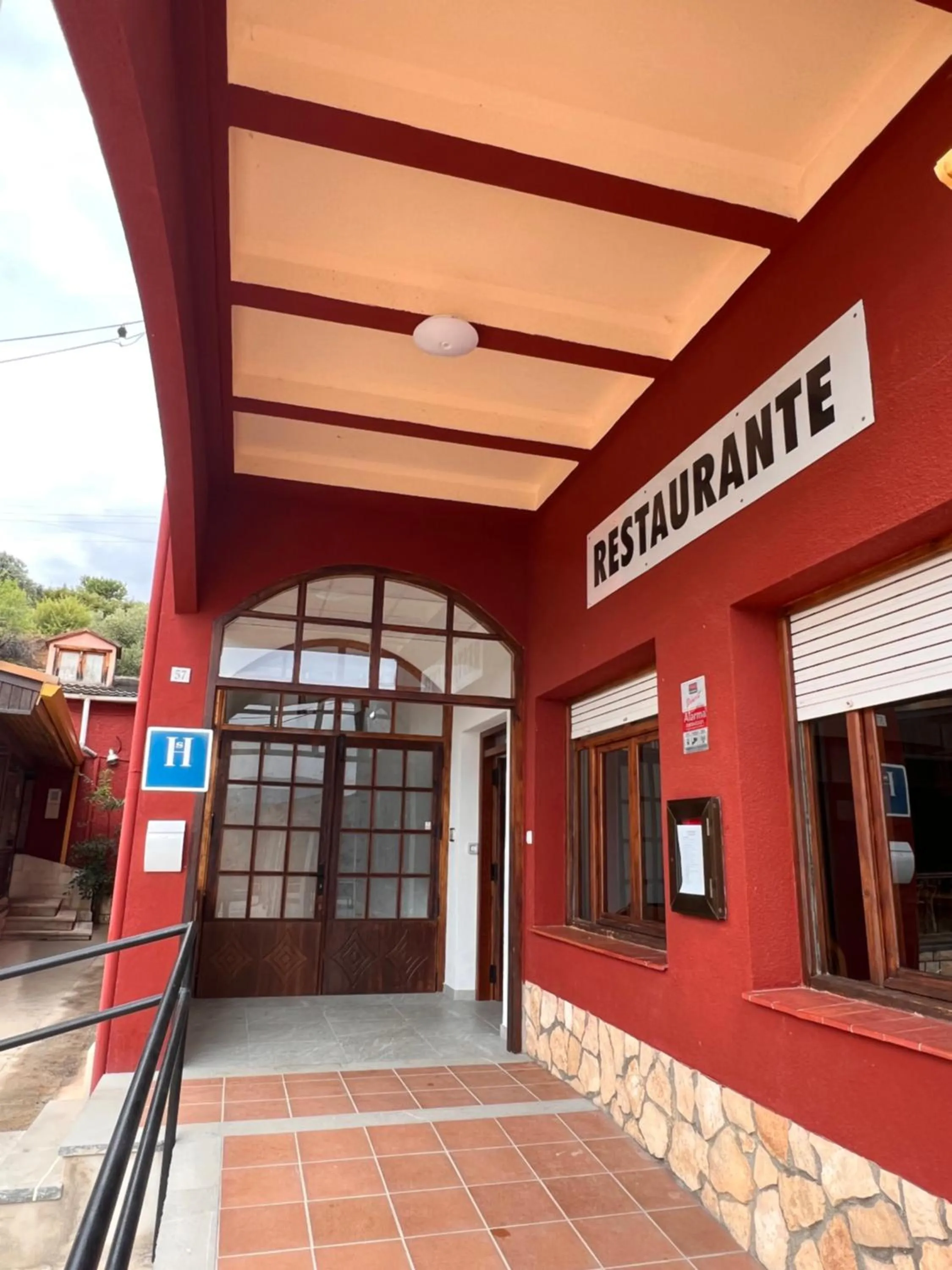 Restaurant/places to eat in Hostal mesón del cinca