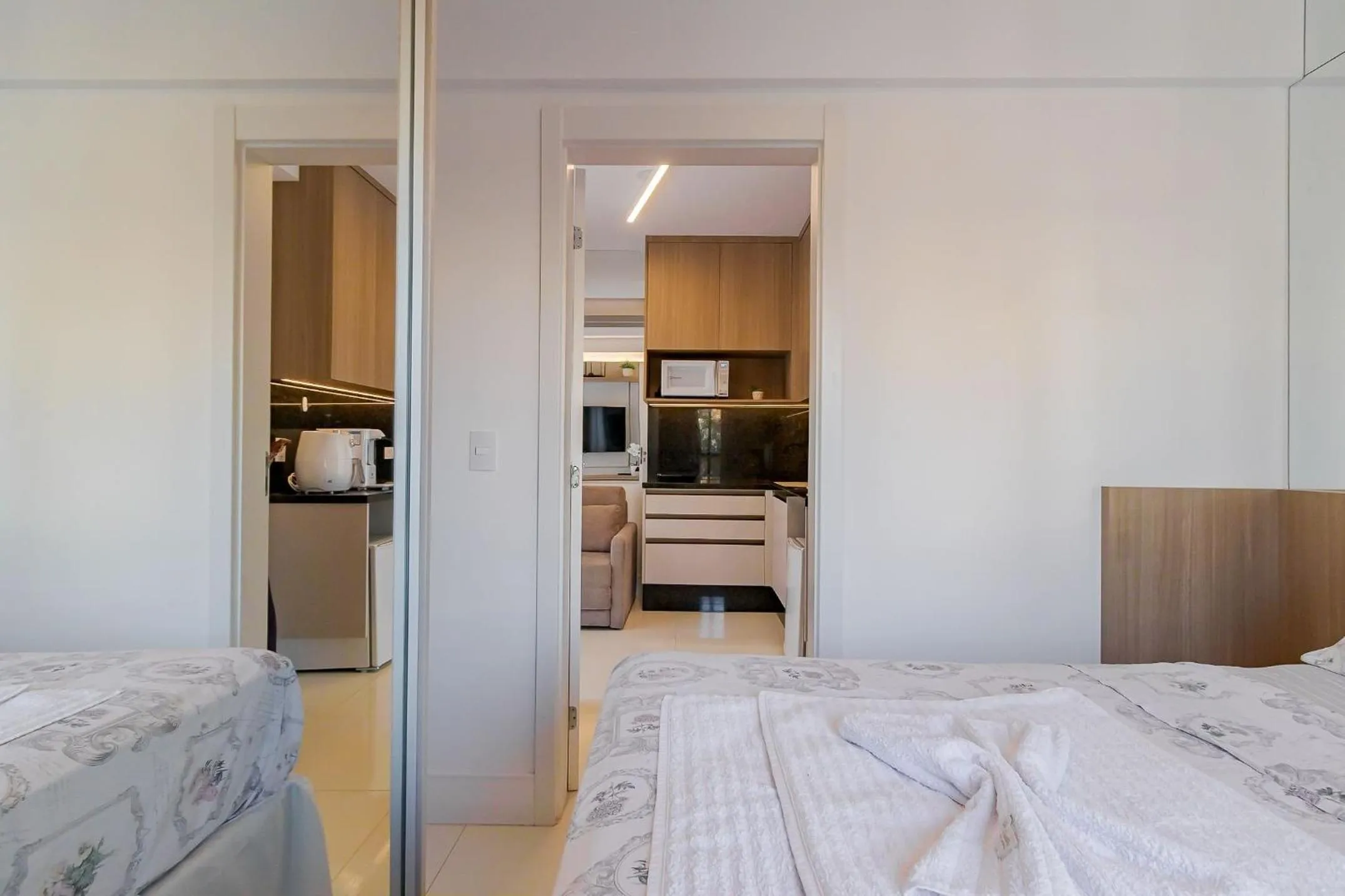 Photo of the whole room, Bed in Start - Vila Izabel | Gonzaga Stays