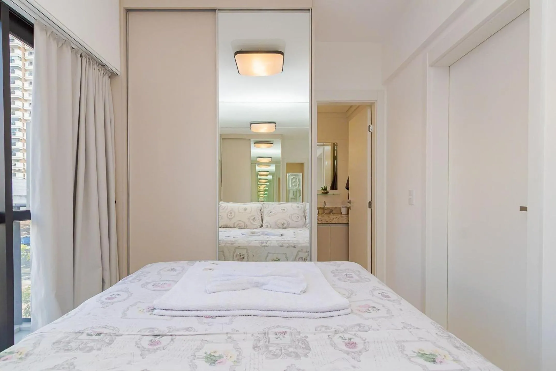 Photo of the whole room, Bed in Start - Vila Izabel | Gonzaga Stays