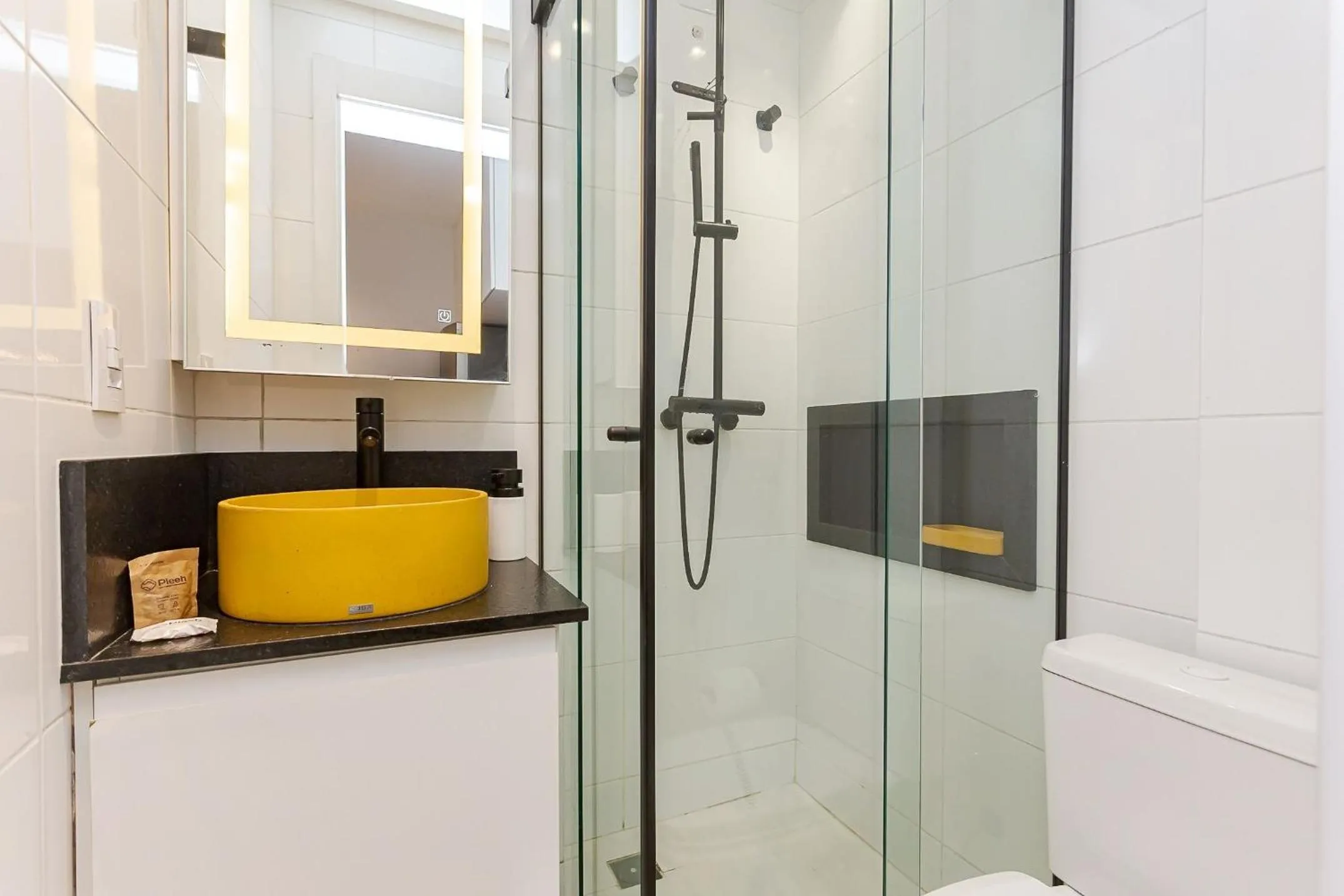 Toilet in Start - Vila Izabel | Gonzaga Stays