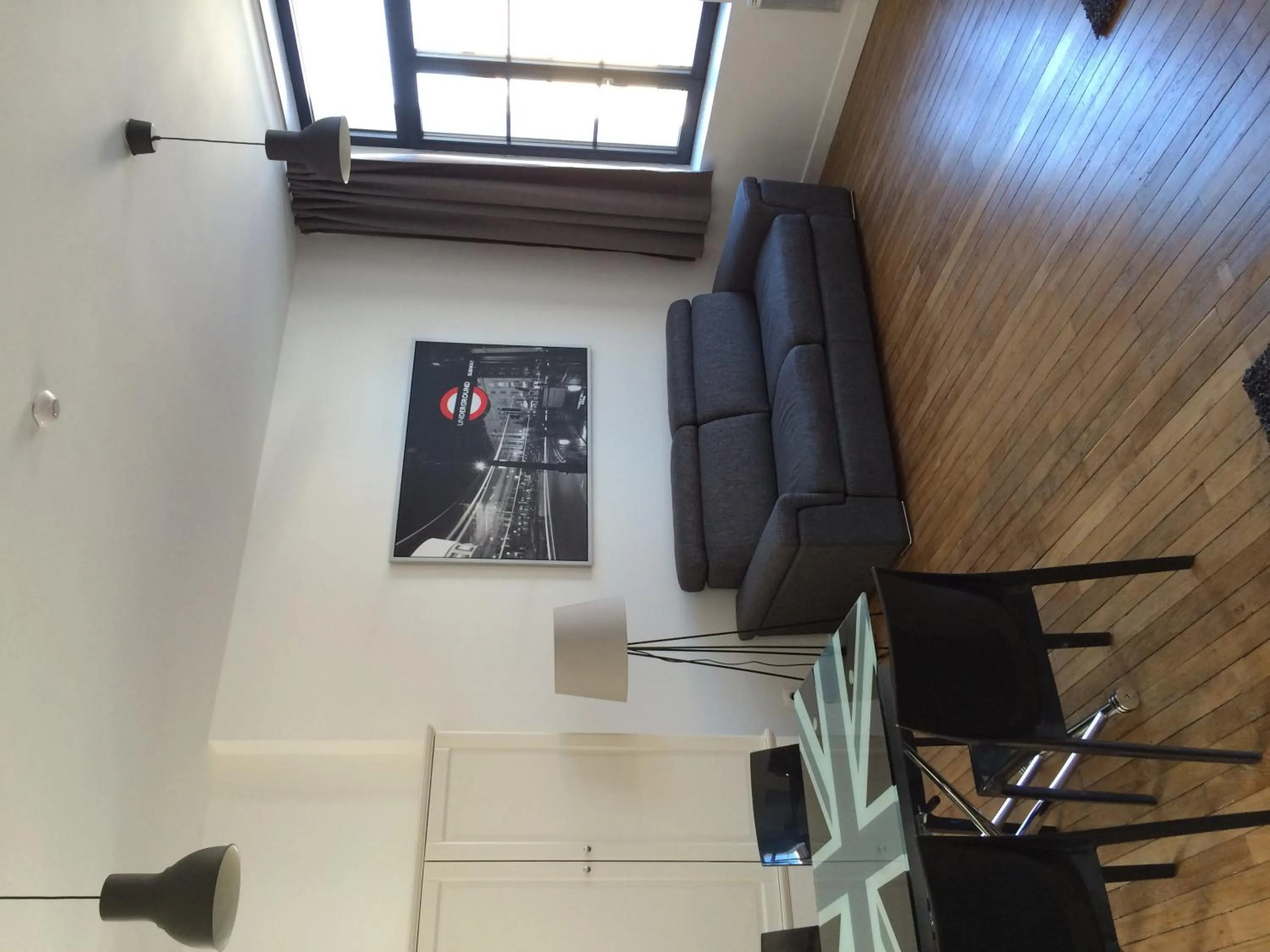 Seating area in Som-home